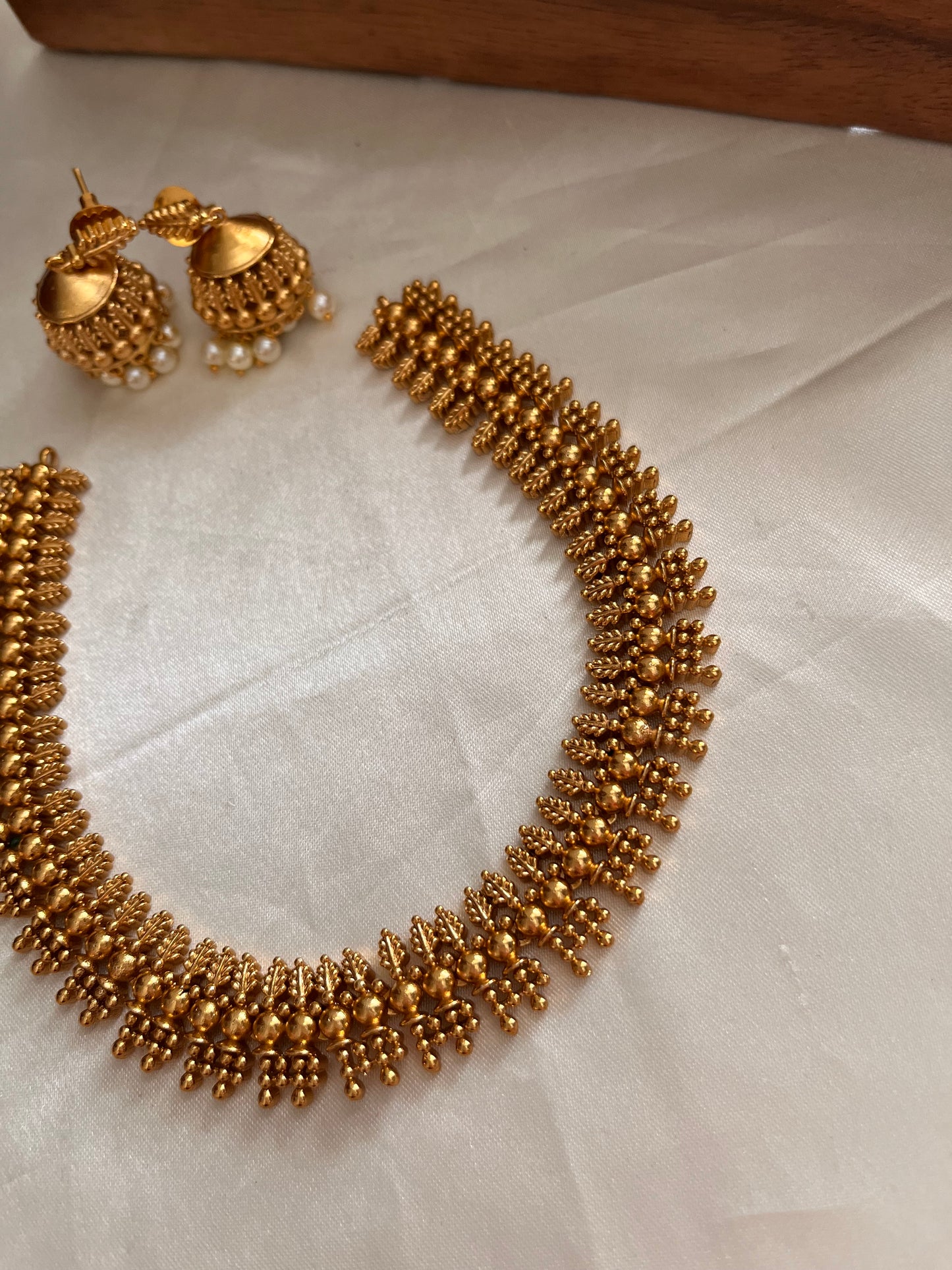 Traditional No stone gold replica leaves necklace NC952