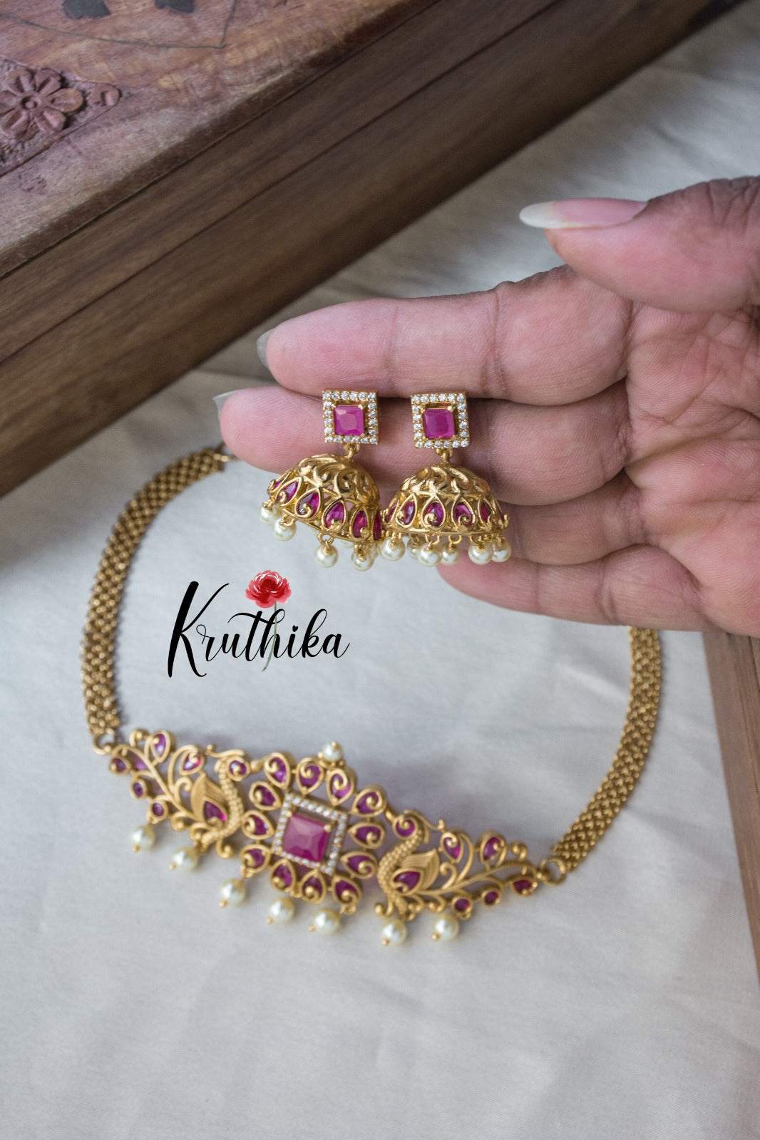 Simple kemp Choker NC936