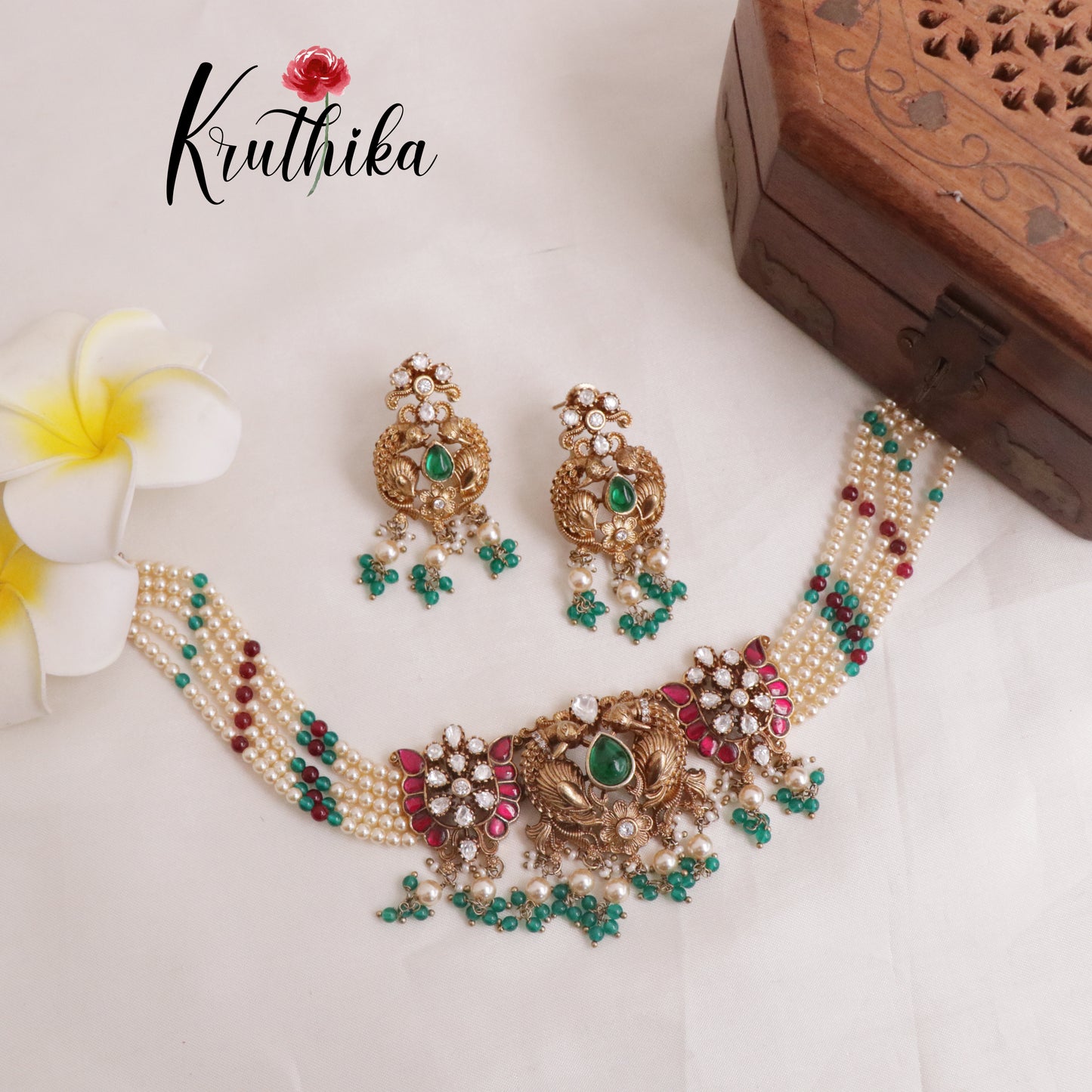 Beautiful Jadau Chocker NC1981 (Available in 4 Colours)
