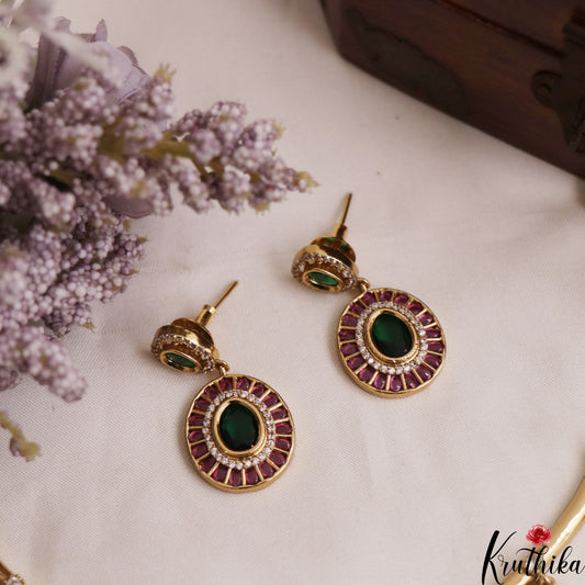 Pretty Geometric Motifs Gold-Tone Hasli Jadau Choker NC2938