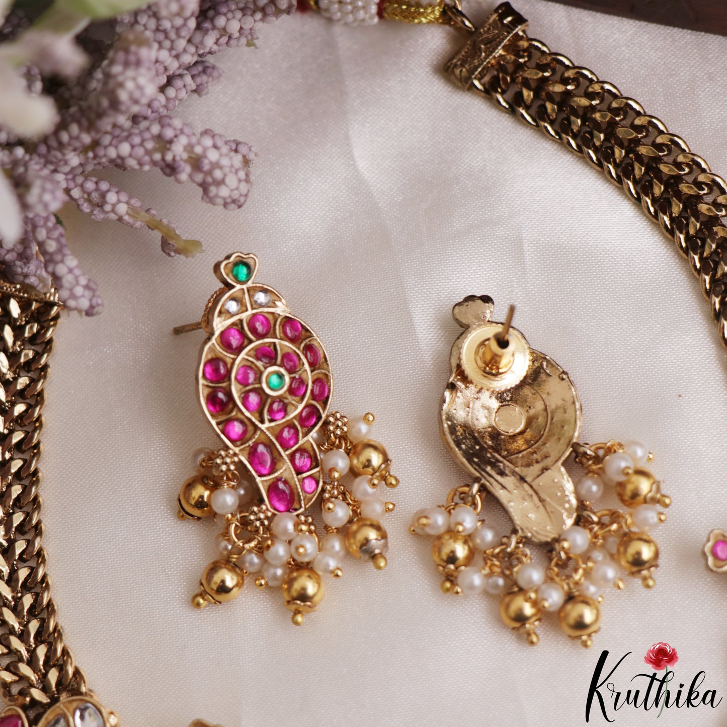 Elegant Shanka-Chakra-Nama Motifs Jadau Necklace NC3136