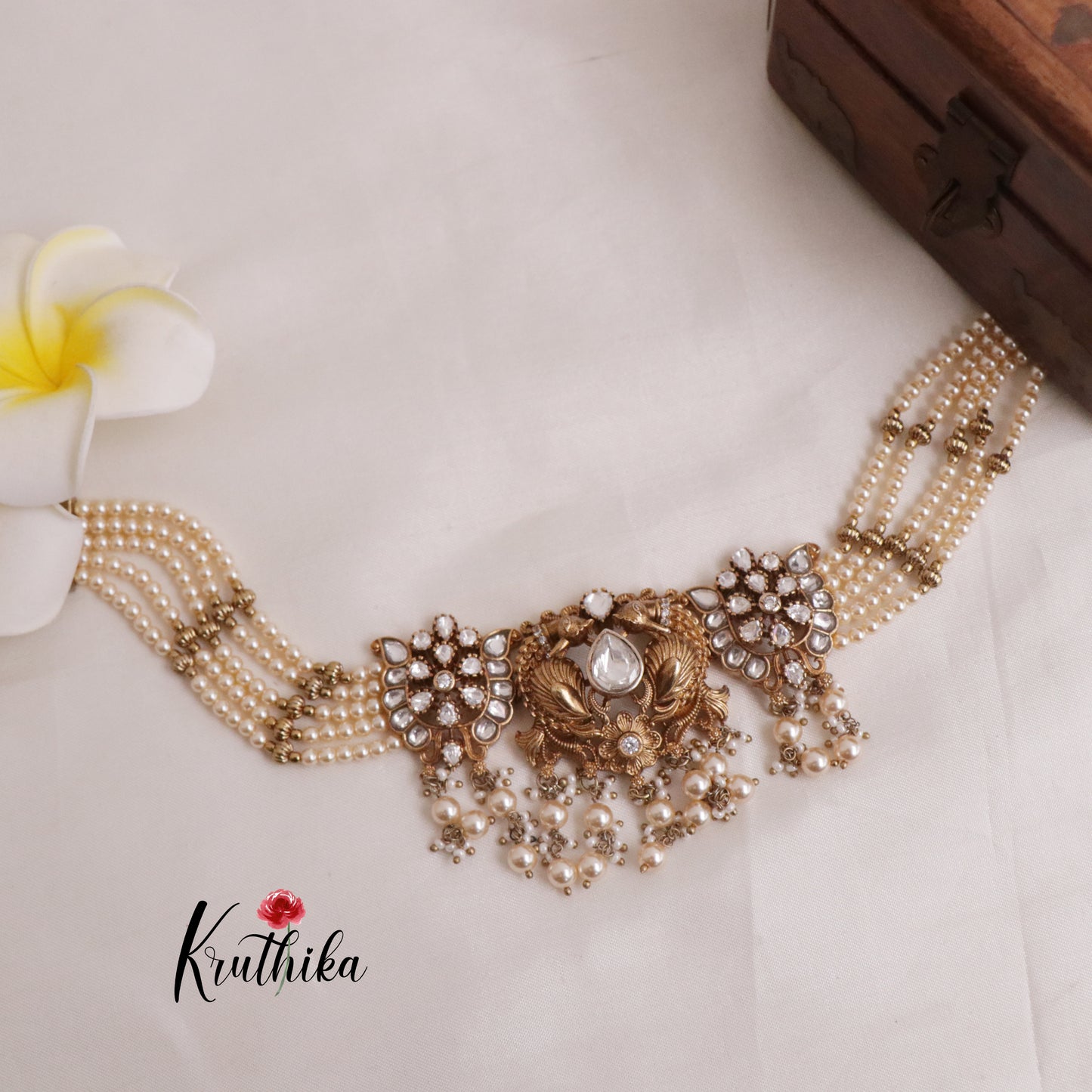 Beautiful Jadau Chocker NC1981 (Available in 4 Colours)