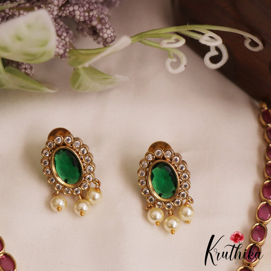 Elegant Geometric Motifs Kemp Necklace With Pearl Drops NC2796