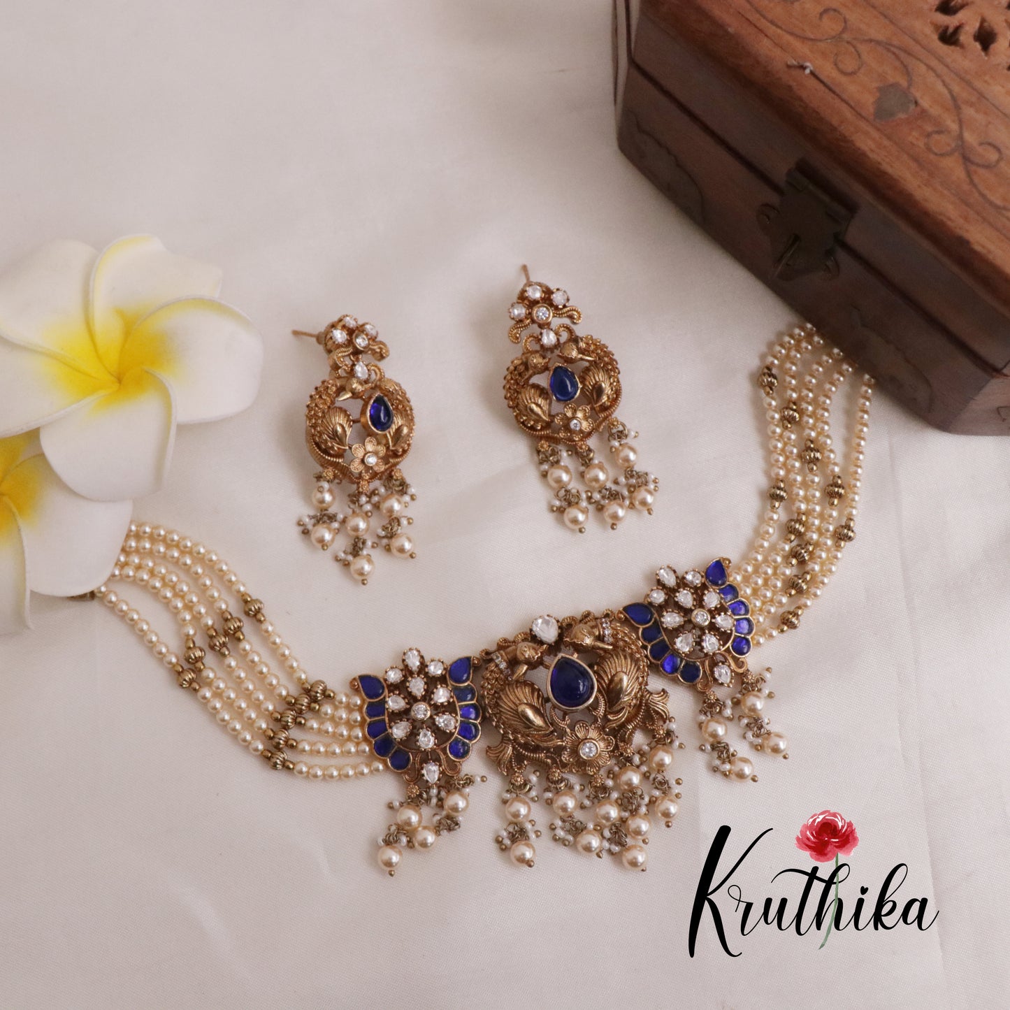 Beautiful Jadau Chocker NC1981 (Available in 4 Colours)