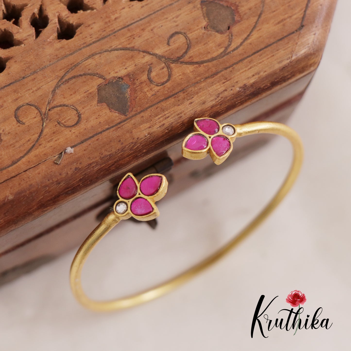 Simple Leaf Jadau Openable Kada B389