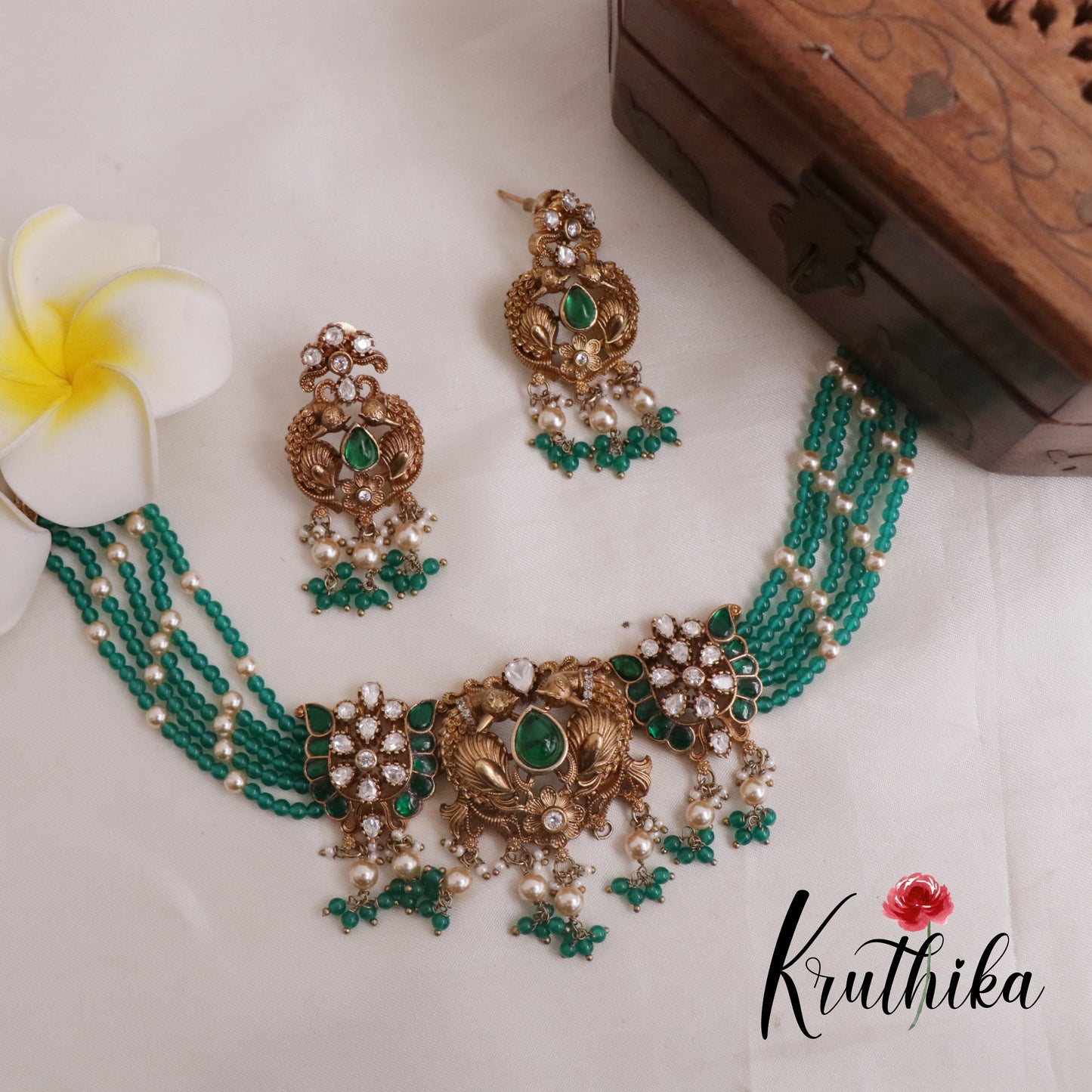 Beautiful Jadau Chocker NC1981 (Available in 4 Colours)