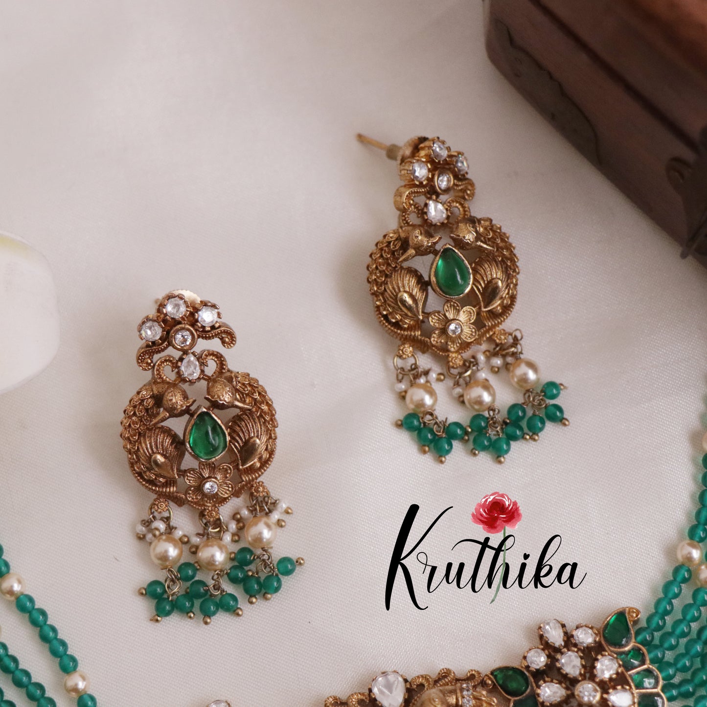 Beautiful Jadau Chocker NC1981 (Available in 4 Colours)
