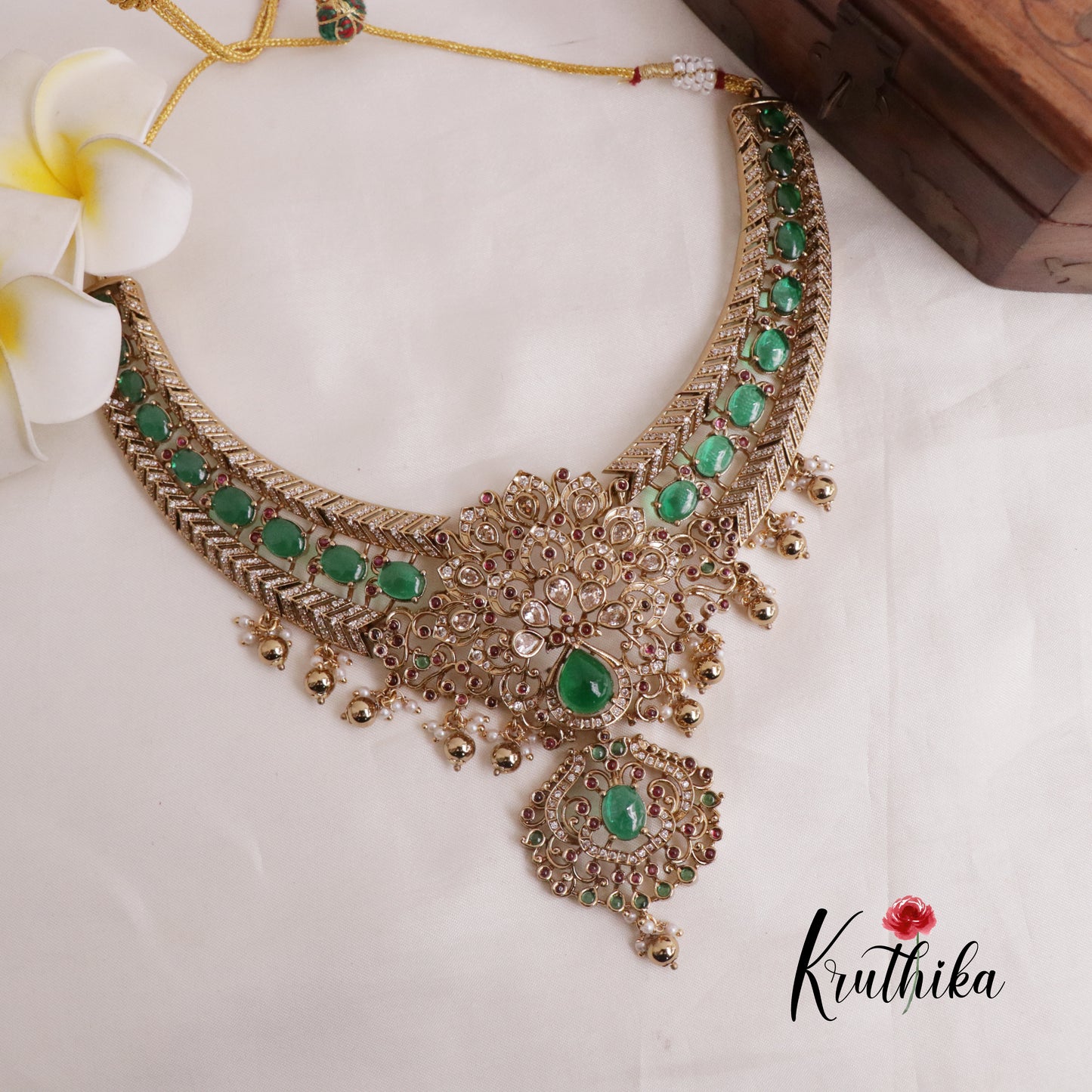 Beautiful AD Victorian Necklace with Golden Beads Nc1979