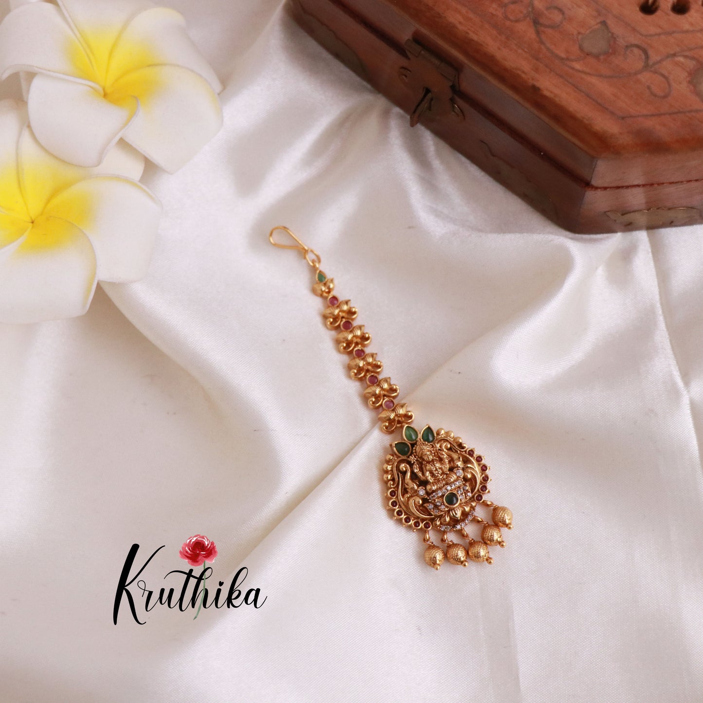 Pretty Lakshmi Flower Maang TIka MT215