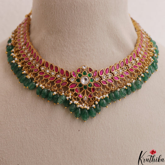Elegant Floral Leaf Motifs Jadau Choker With Green Bead Drops NC3000