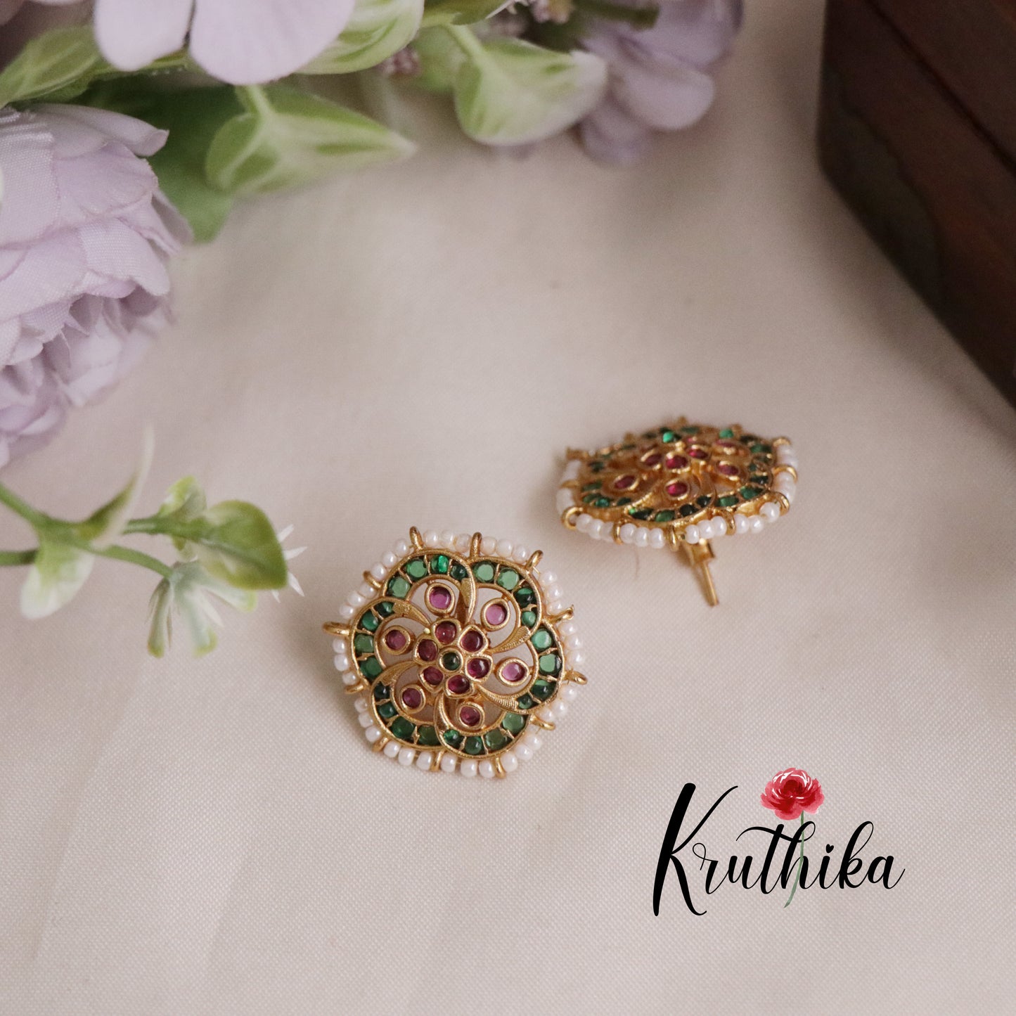 Trendy Kemp Ear Studs E610 (Available in 2 Colours)