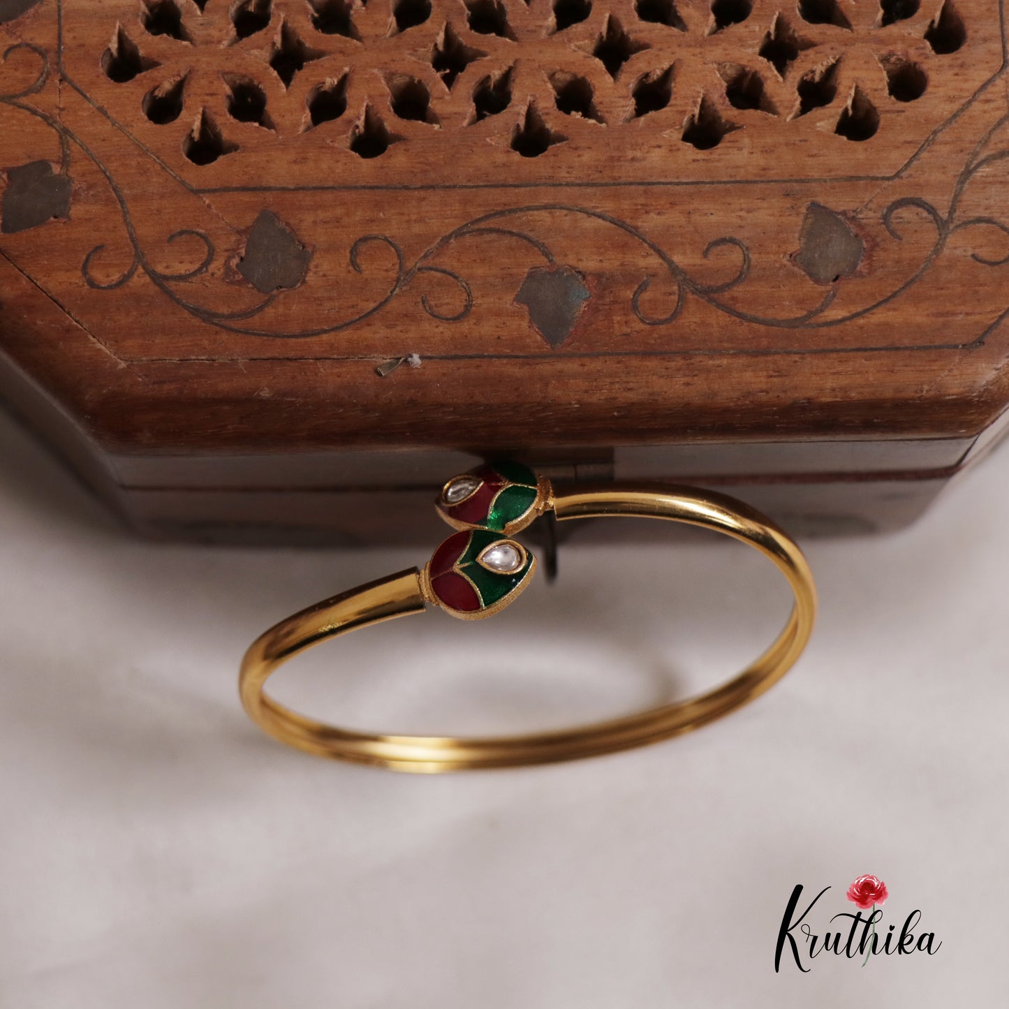 Simple Openable Kada B330