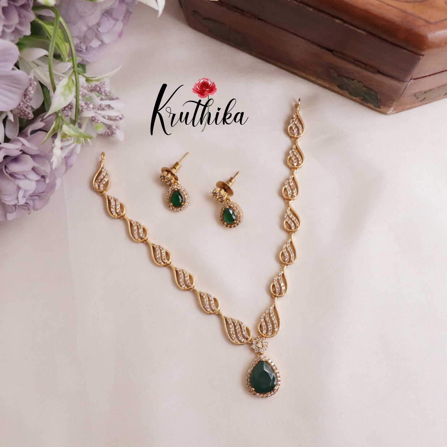 Elegance CZ Emerald Raindrop Necklace Set NC2122