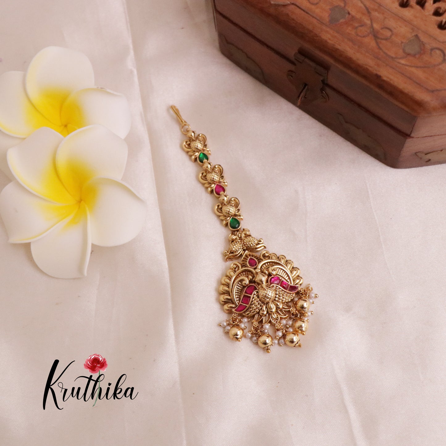 Pretty Lakshmi Jadau Maang Tikka MT239