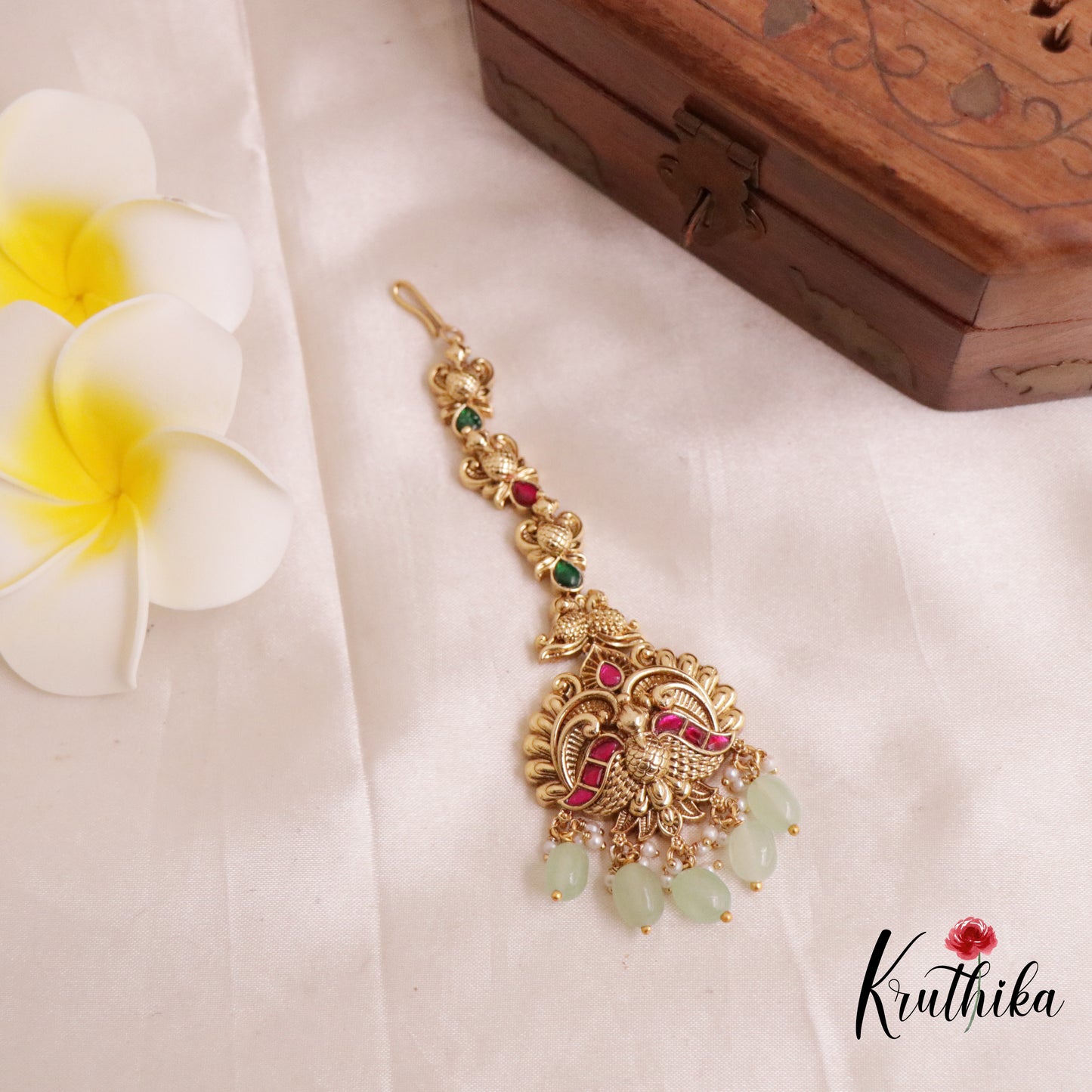 Pretty Lakshmi Jadau Maang Tikka MT239