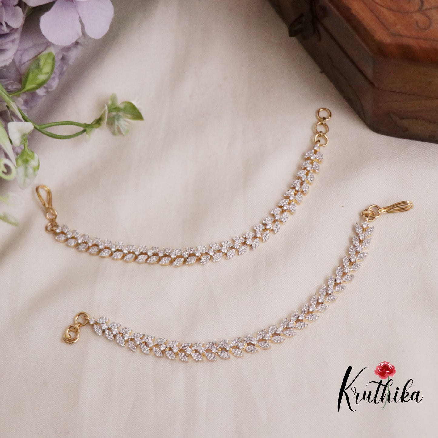 Beautiful CZ Sparking Leaf Design Earchains EC108