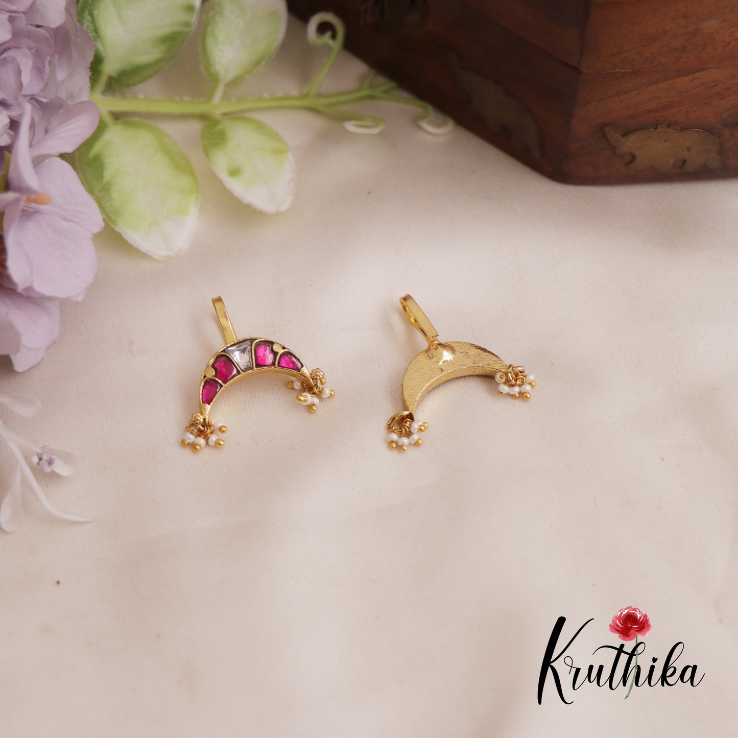 Simple Jadau Crescent Shaped Earcuffs | Upper Earrings | Bugadi Earrings E826