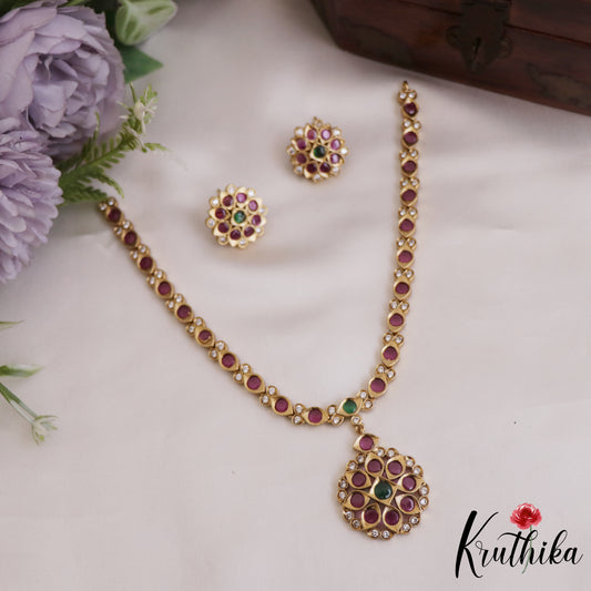 Trendy Floral Motifs Kemp Necklace NC2699