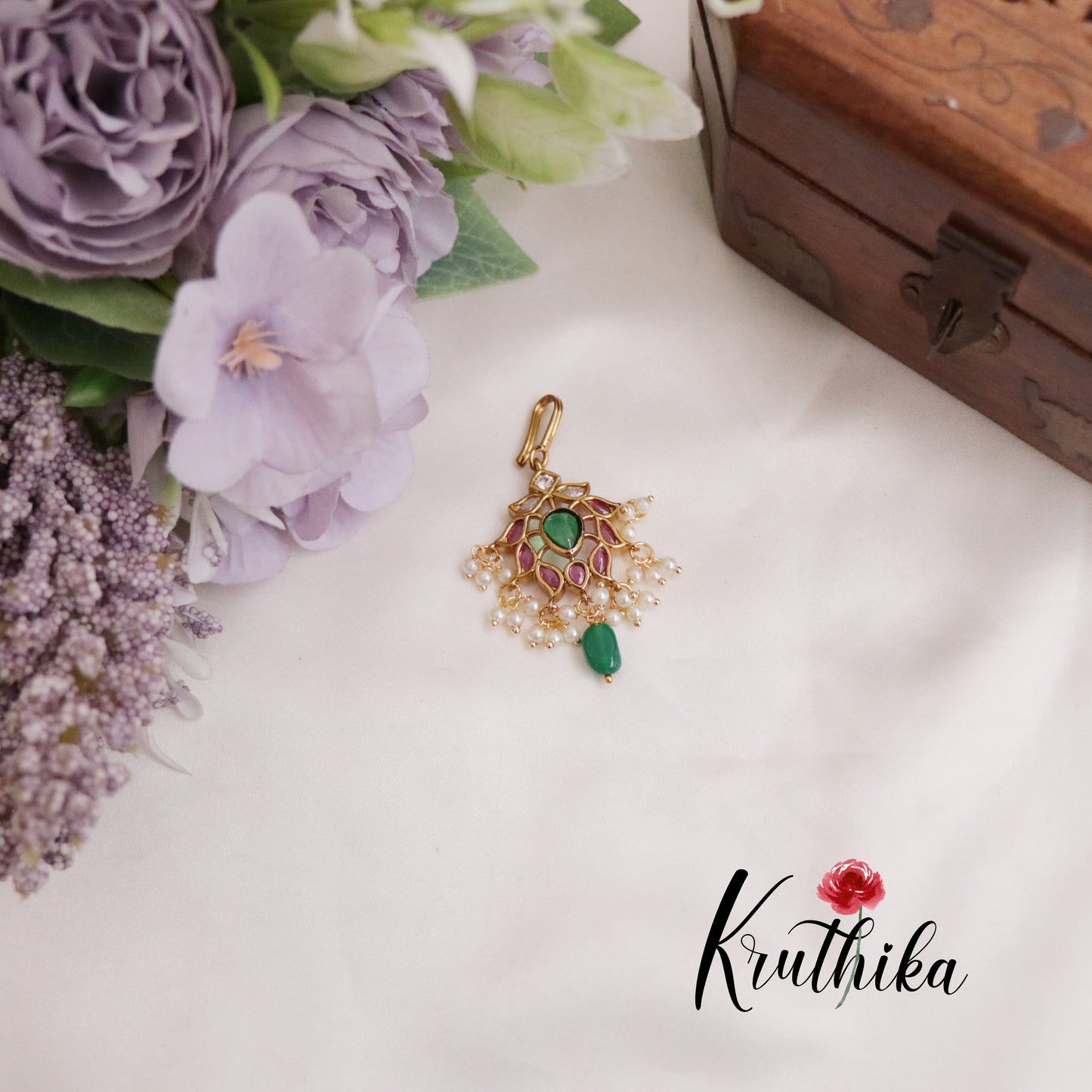 Simple Kemp Lotus Maang Tikka MT279