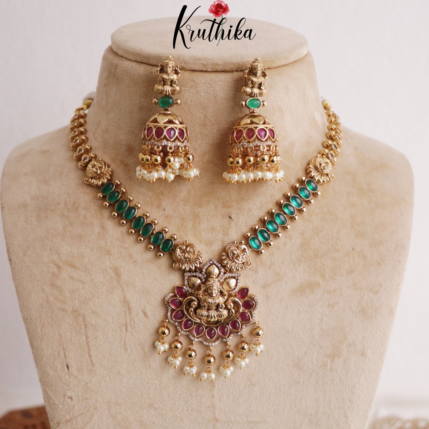 Beautiful AD Victorian Temple Lakshmi Pendant Necklace NC2179