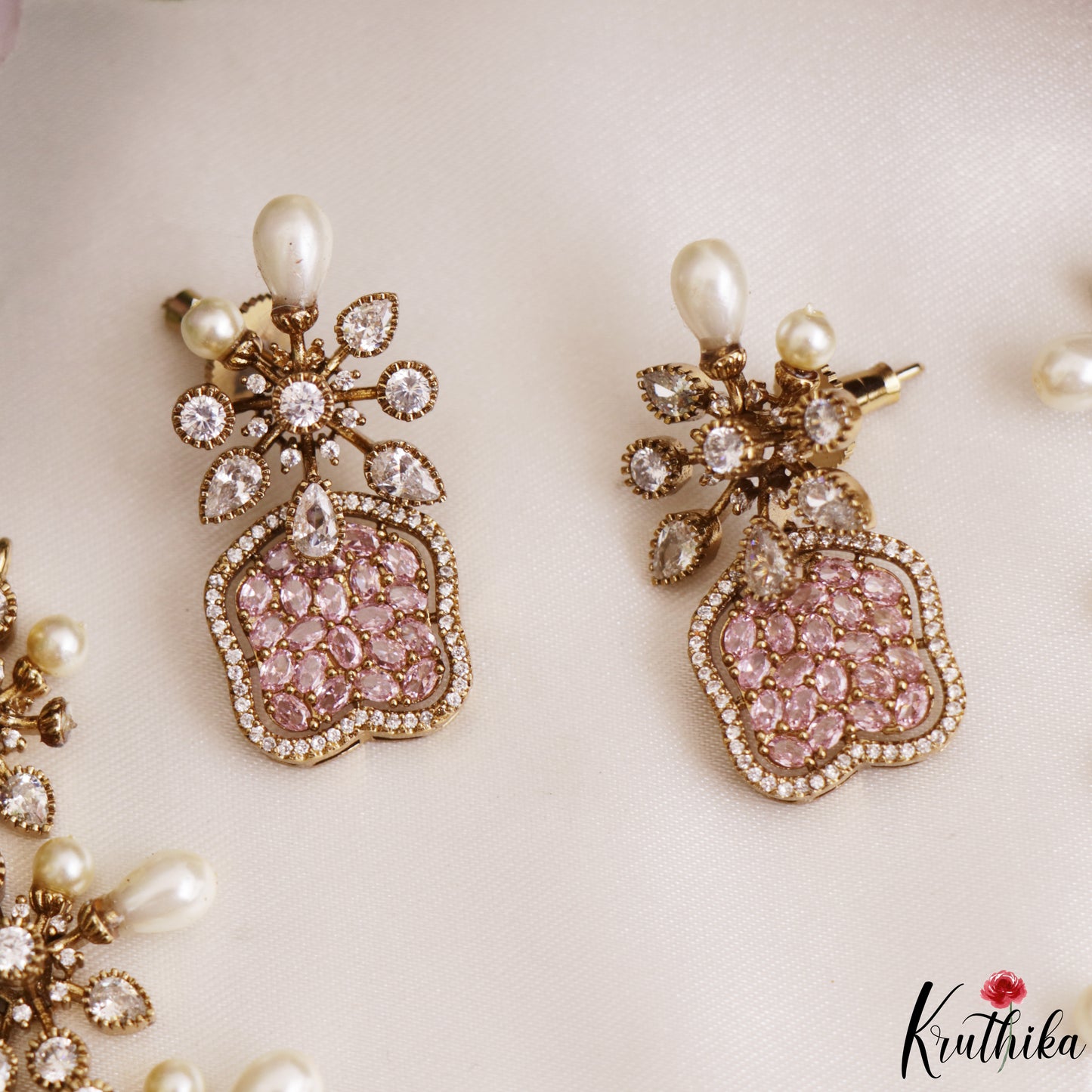 Stunning Floral Motifs CZ Victorian Necklace NC3065 (Available In 4 Colors)
