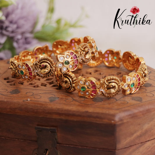 Trendy Peacock Kemp Stones Bangles B313