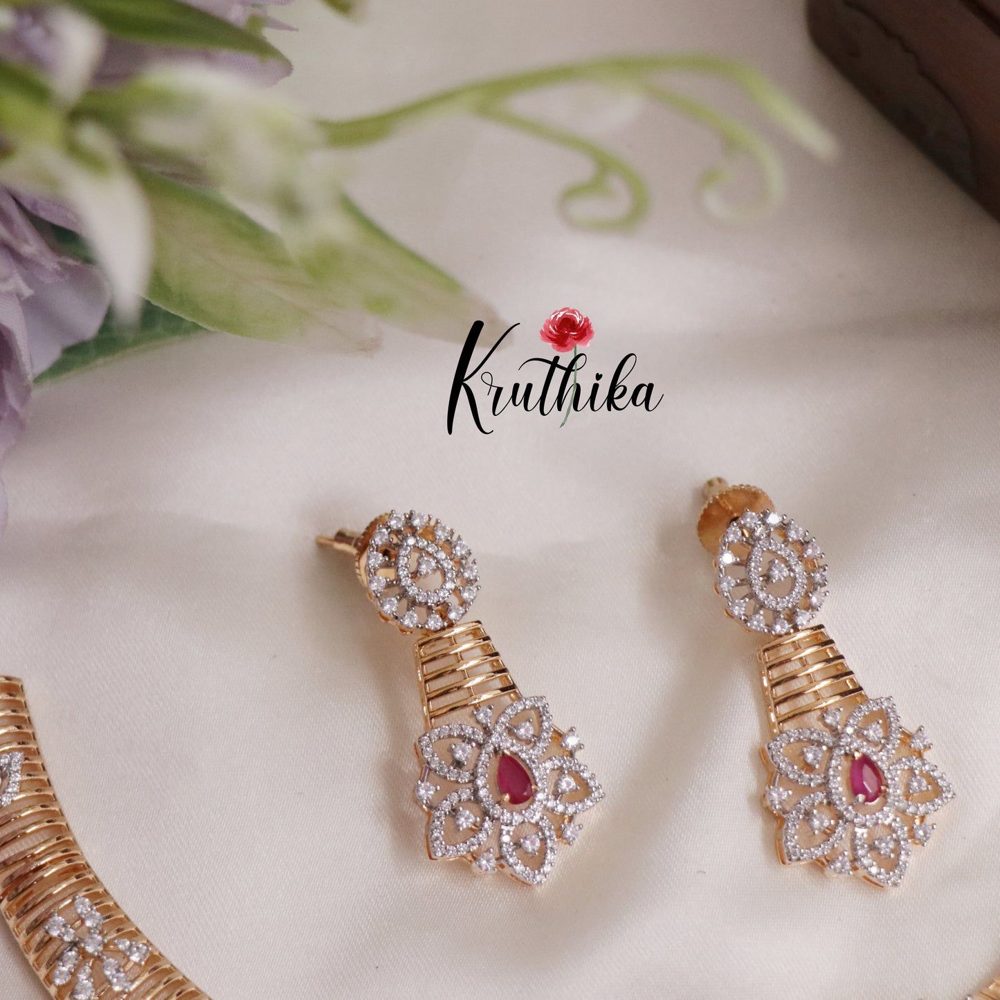 Pretty CZ Sparkling Victorian Hasli Necklace NC2252 (Available in 2 Colours)