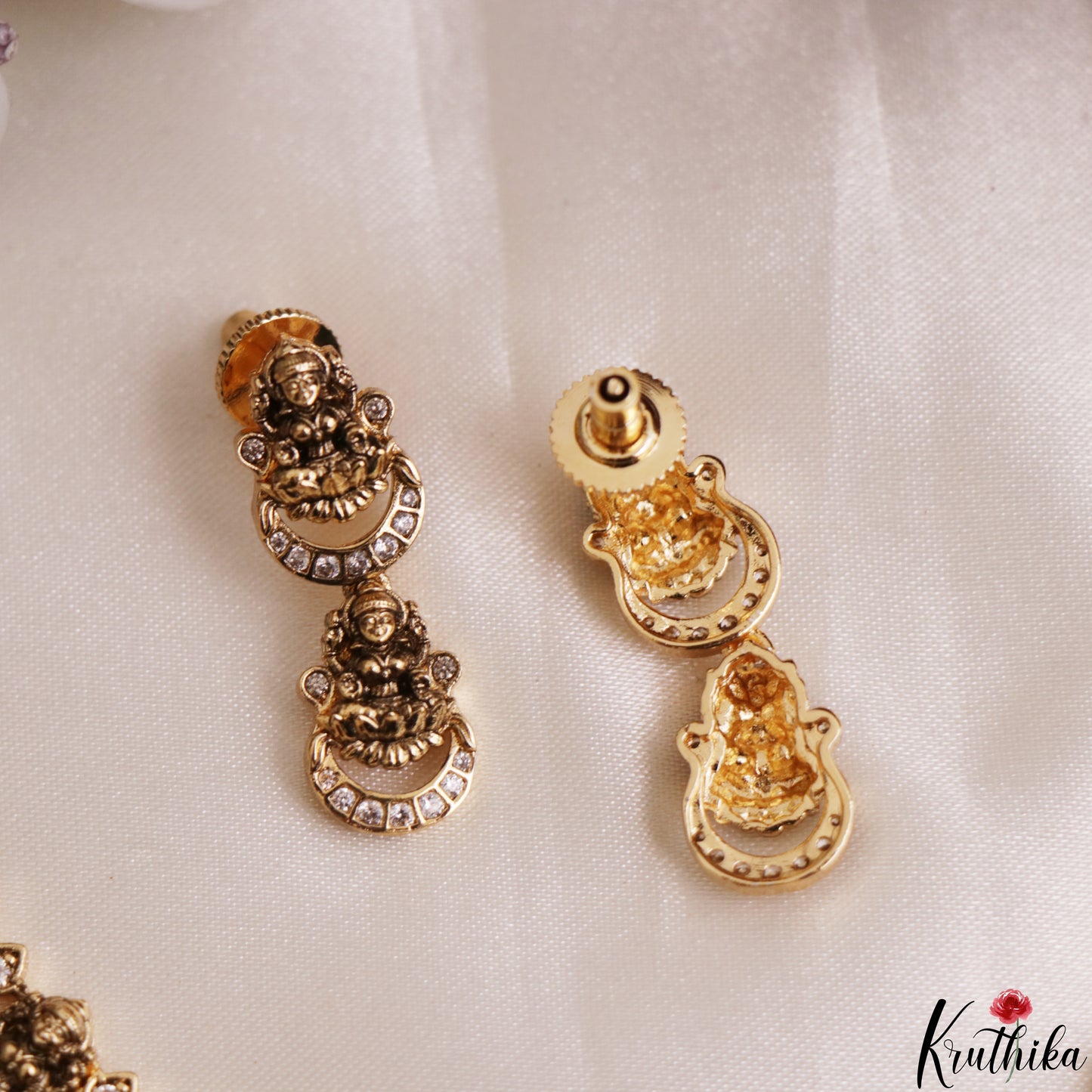 Elegant Antique Lakshmi Motifs Temple Choker NC3193