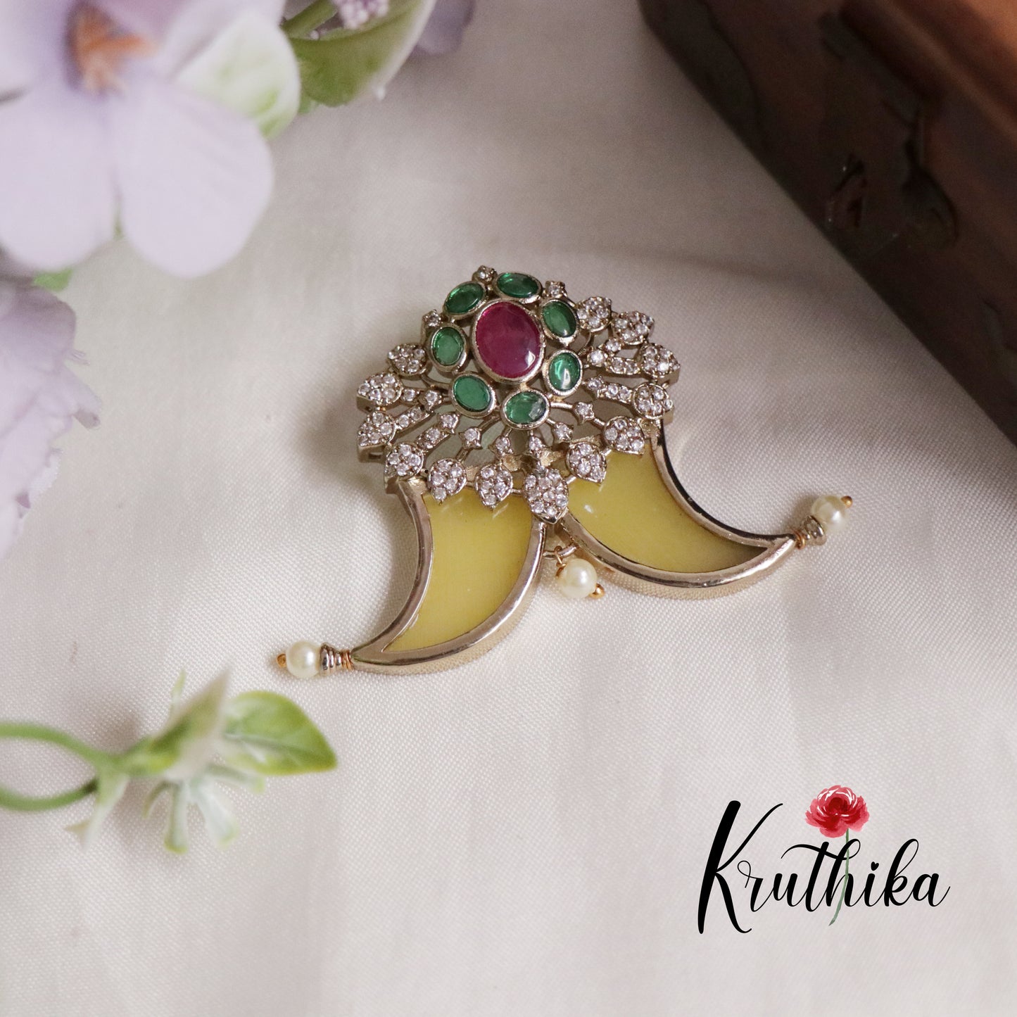 Pretty Victorian Puligoru  Pendant PS25 (Available in 5 Colours)