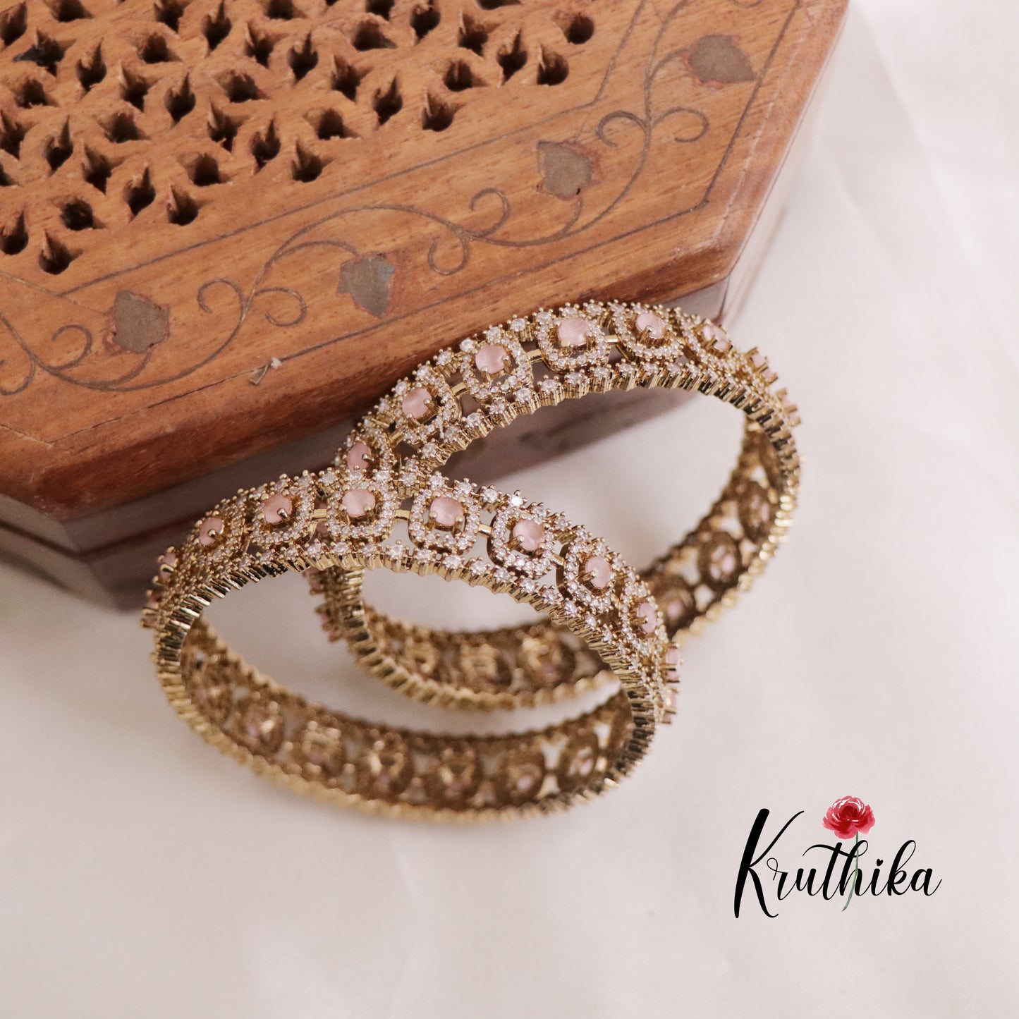 Beautiful Sparking AD/Victorian Bangles B204 (Available in 3 Colours)