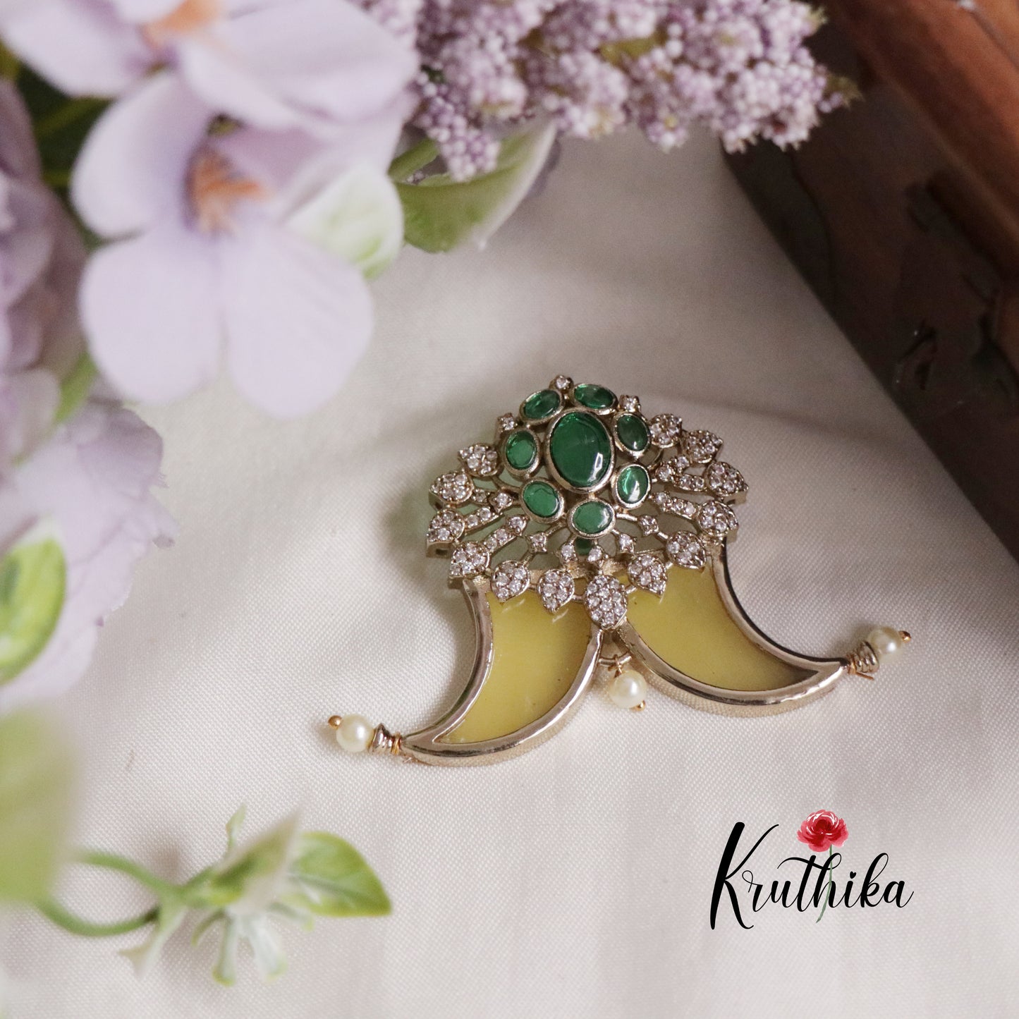 Pretty Victorian Puligoru  Pendant PS25 (Available in 5 Colours)