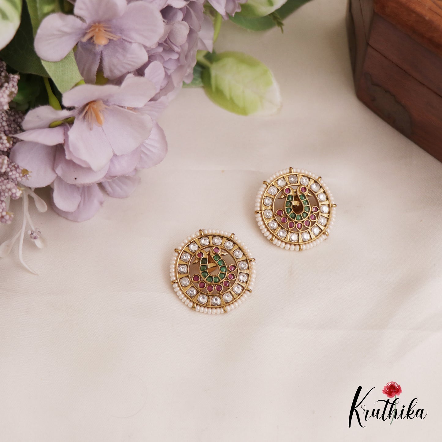 Elegant Pearl Border Peacock Motifs Stud Earrings E955