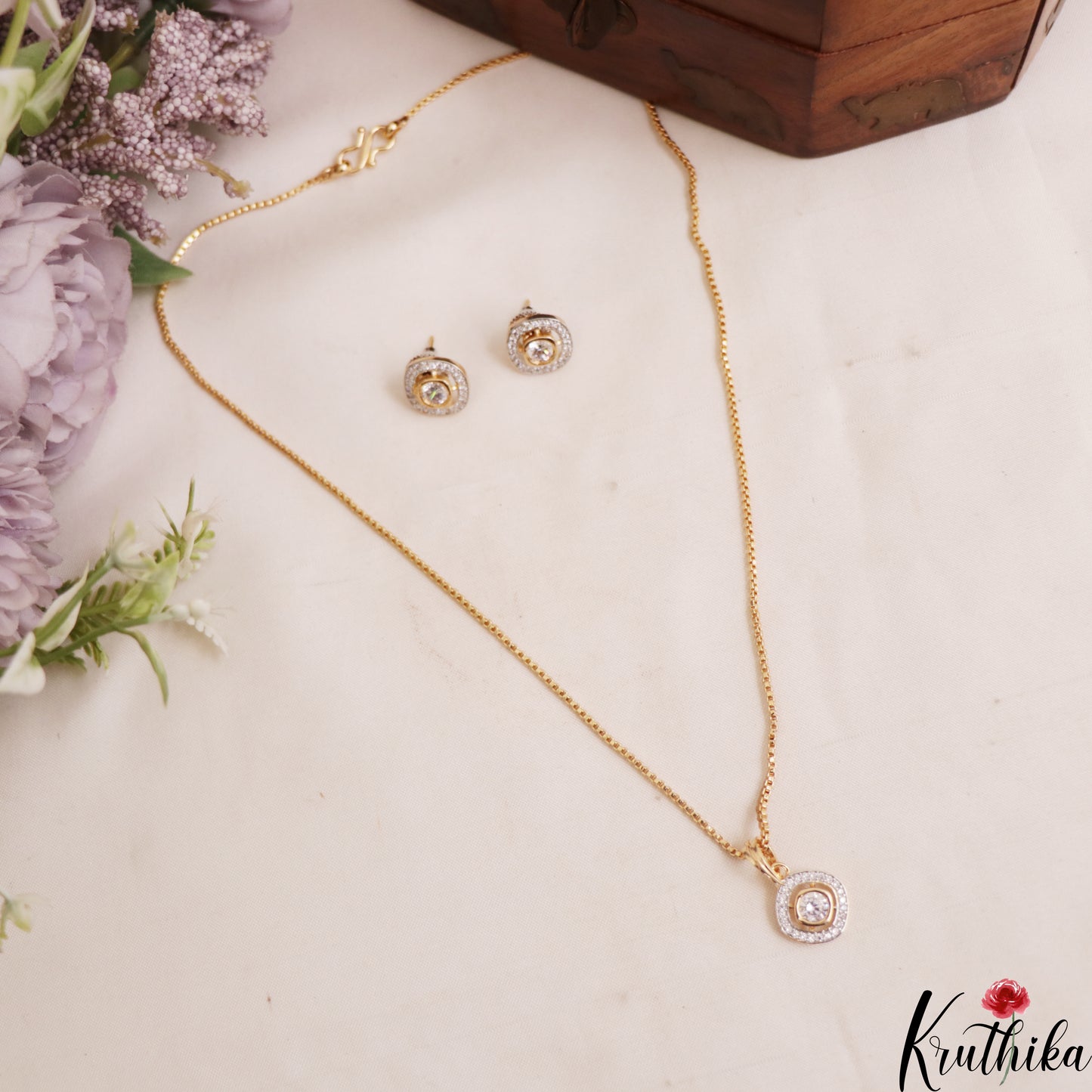 Simple AD Gold-Tone Chain Pendant Set NC2928