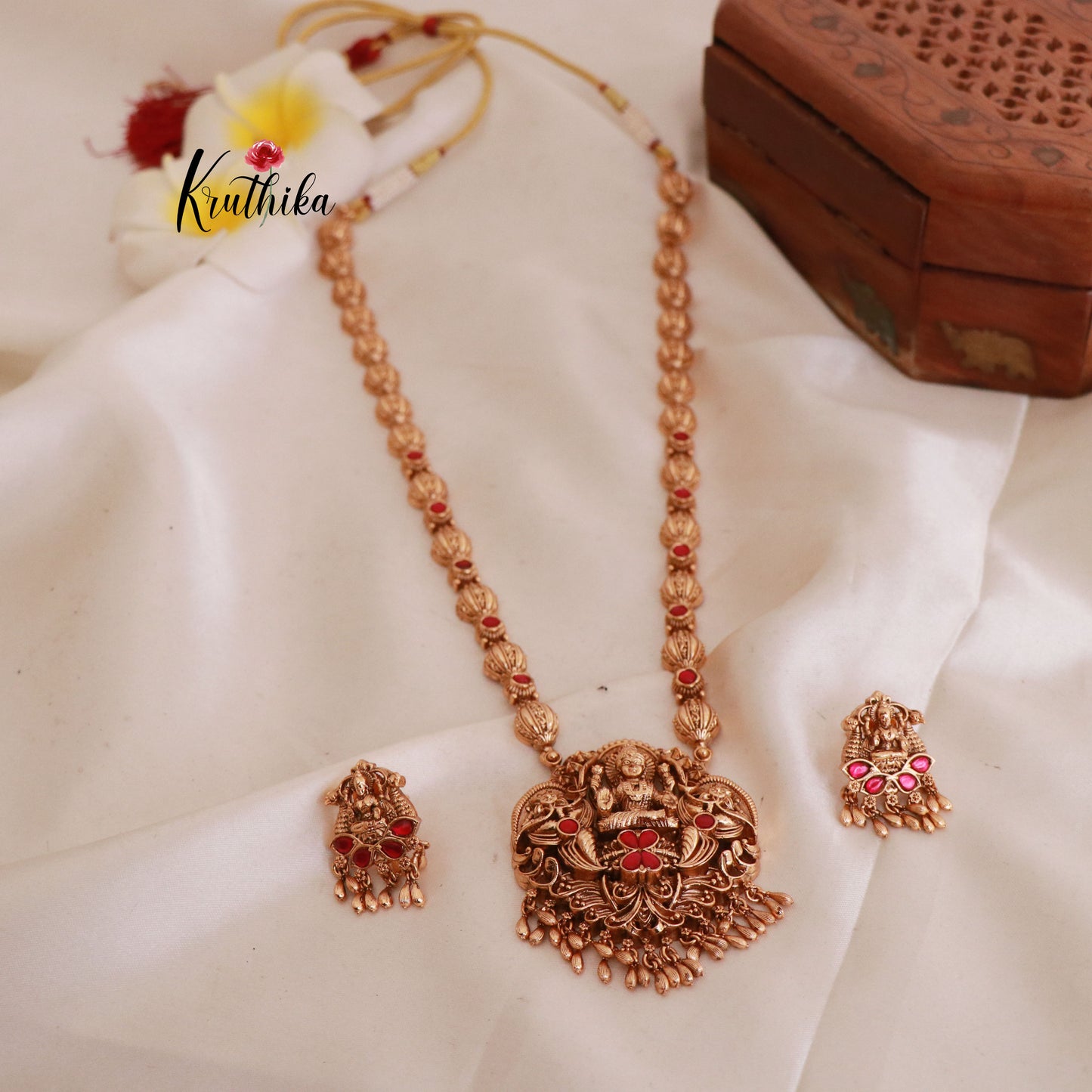 Beautiful Lakshmi Balls Haaram LH1790 (Available in 2 Colours)