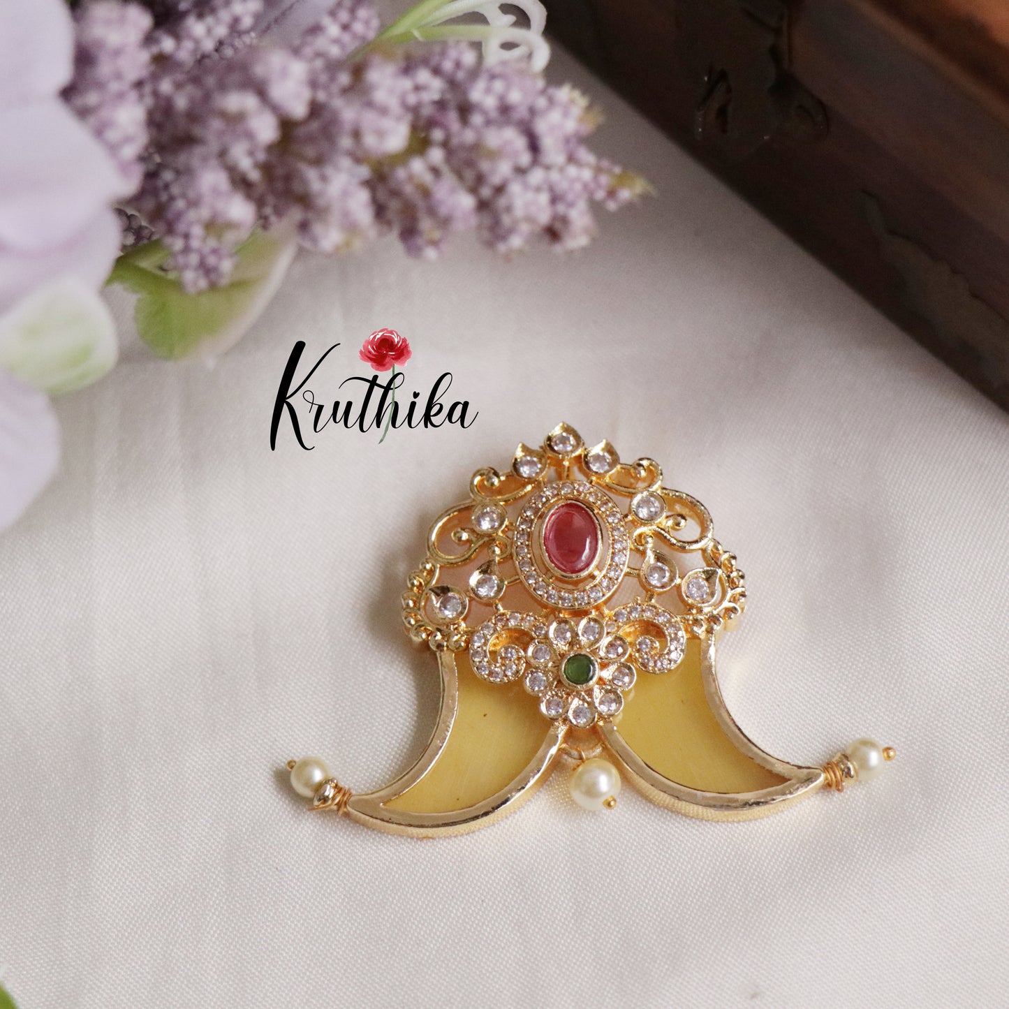 Trendy Victorian Puligoru Pendant PS27 (Available in 2 Colours)
