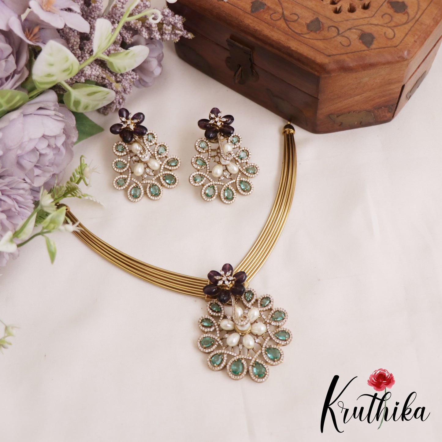 Elegant Floral Motifs Pearl Victorian Choker NC2855