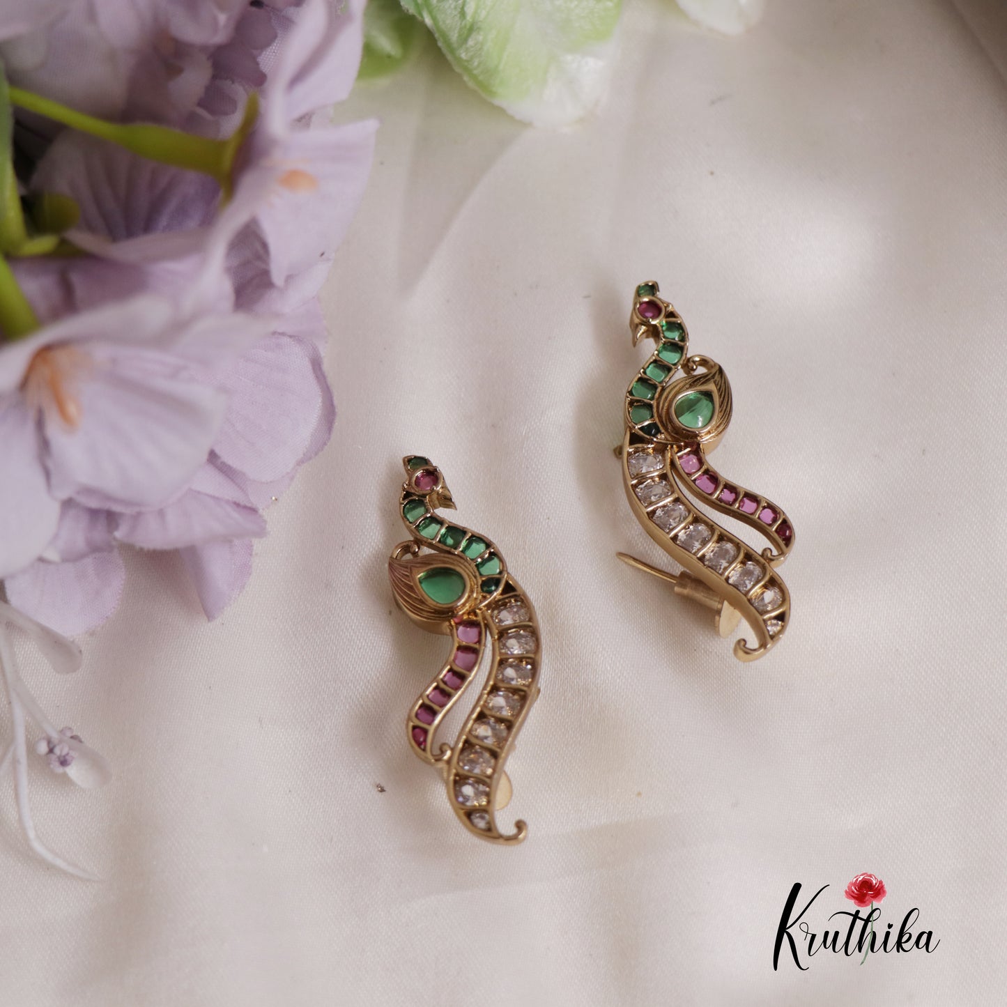 Classic Kemp Stone Peacock Ear Climbers E787