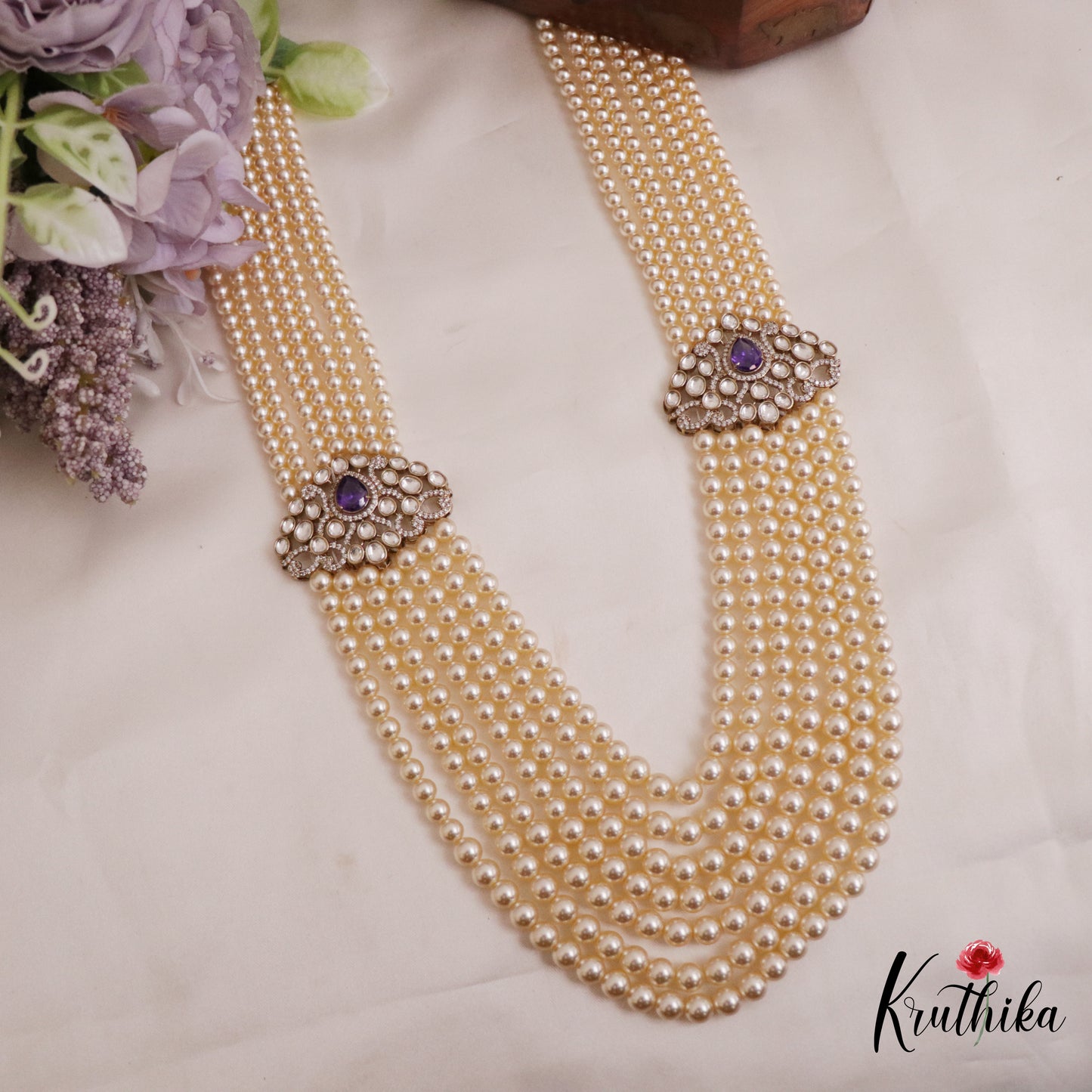 Gorgeous Multi Strand Pearl Chain With Victorian Side Pendant LH2033