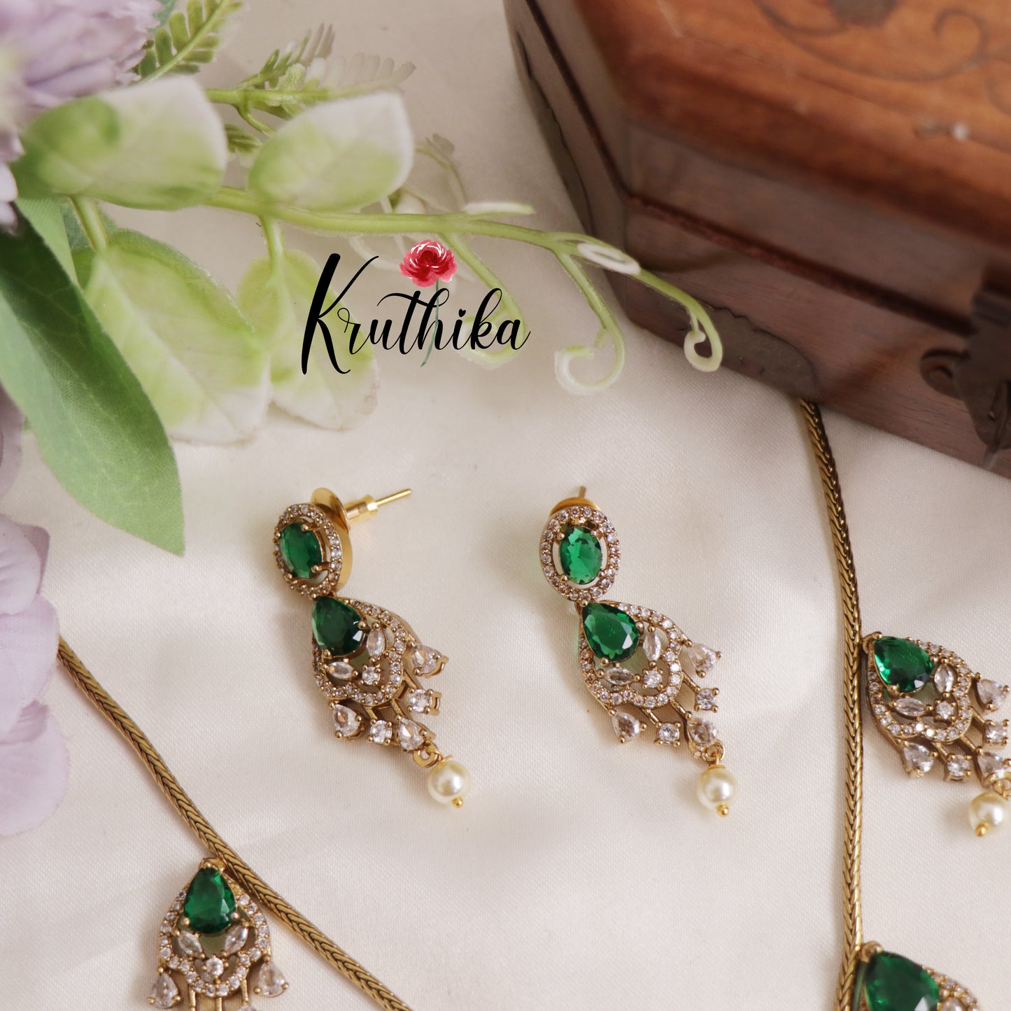Sparkling AD Teardrop Motifs Victorian Necklace NC2654 (Available in 3 Colours)