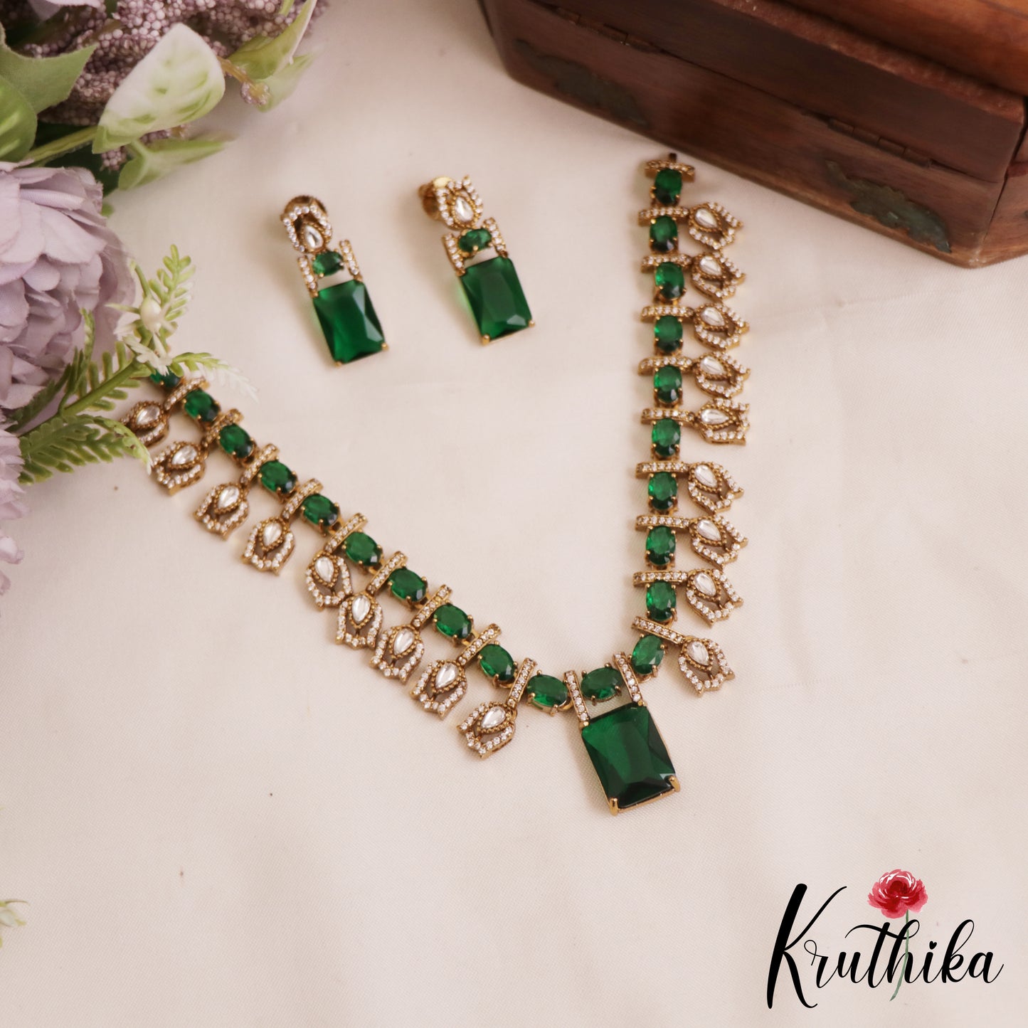 Stunning Teardrop Motifs AD Victorian Choker NC2823