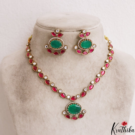Pretty Geometric Motifs Jadau Necklace NC2946