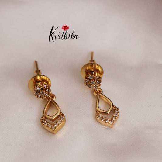 Simple CZ Sparkling Floral Wave Design Necklace NC2319