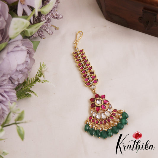 Trendy Floral Motifs Jadau Maang Tikka With Green Bead Drops MT387