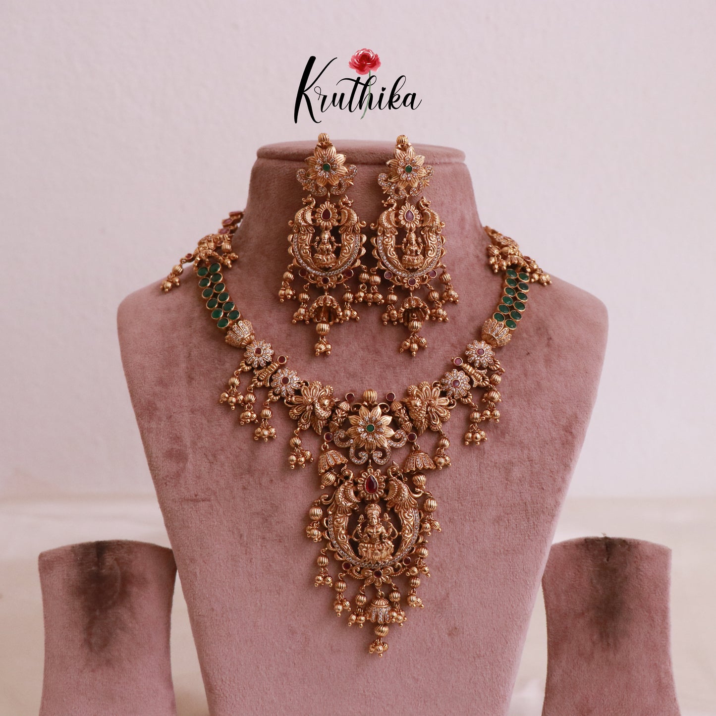 Elegant Floral Temple Necklace with Lakshmi Pendant NC1883