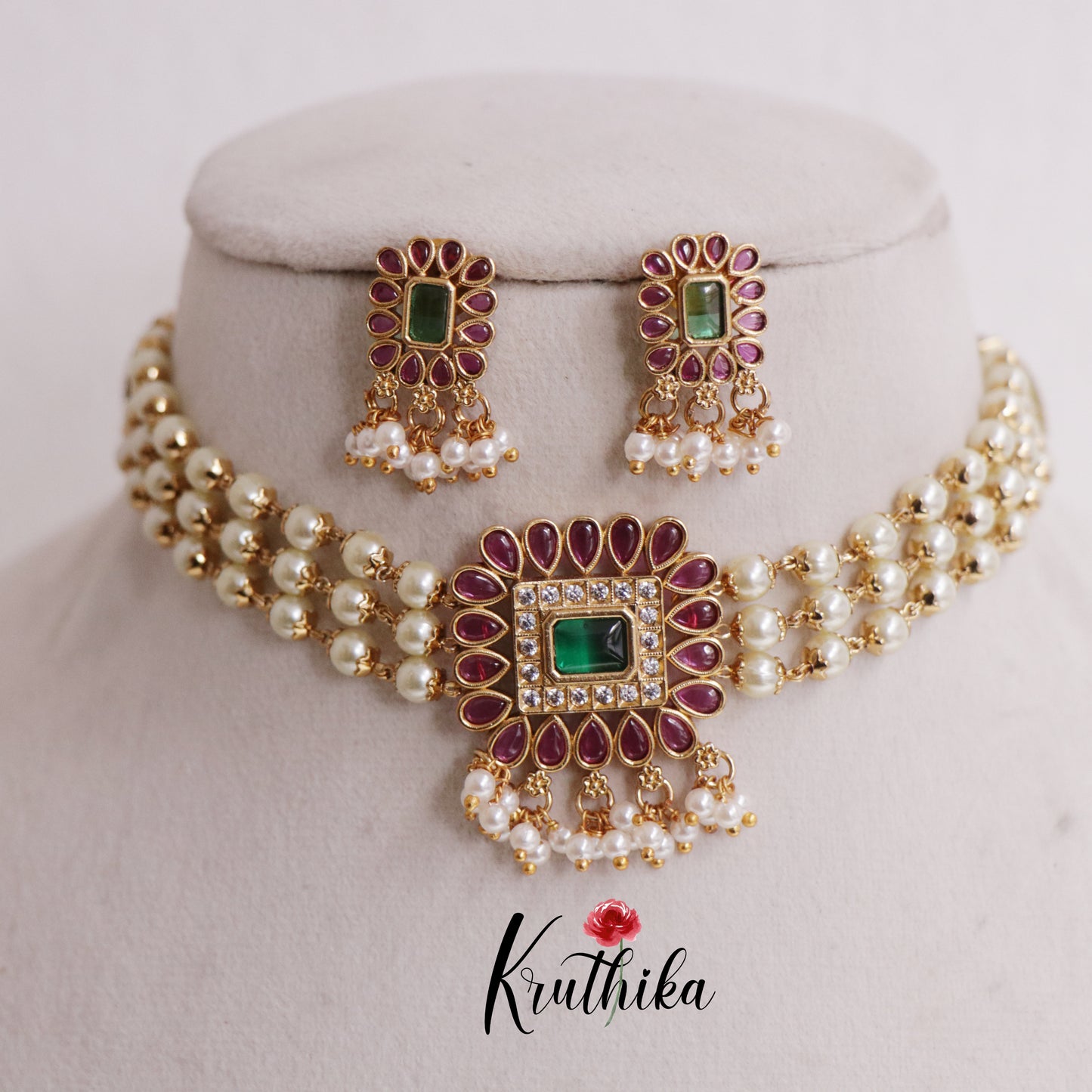 Trendy Kemp Pearls Choker NC2360