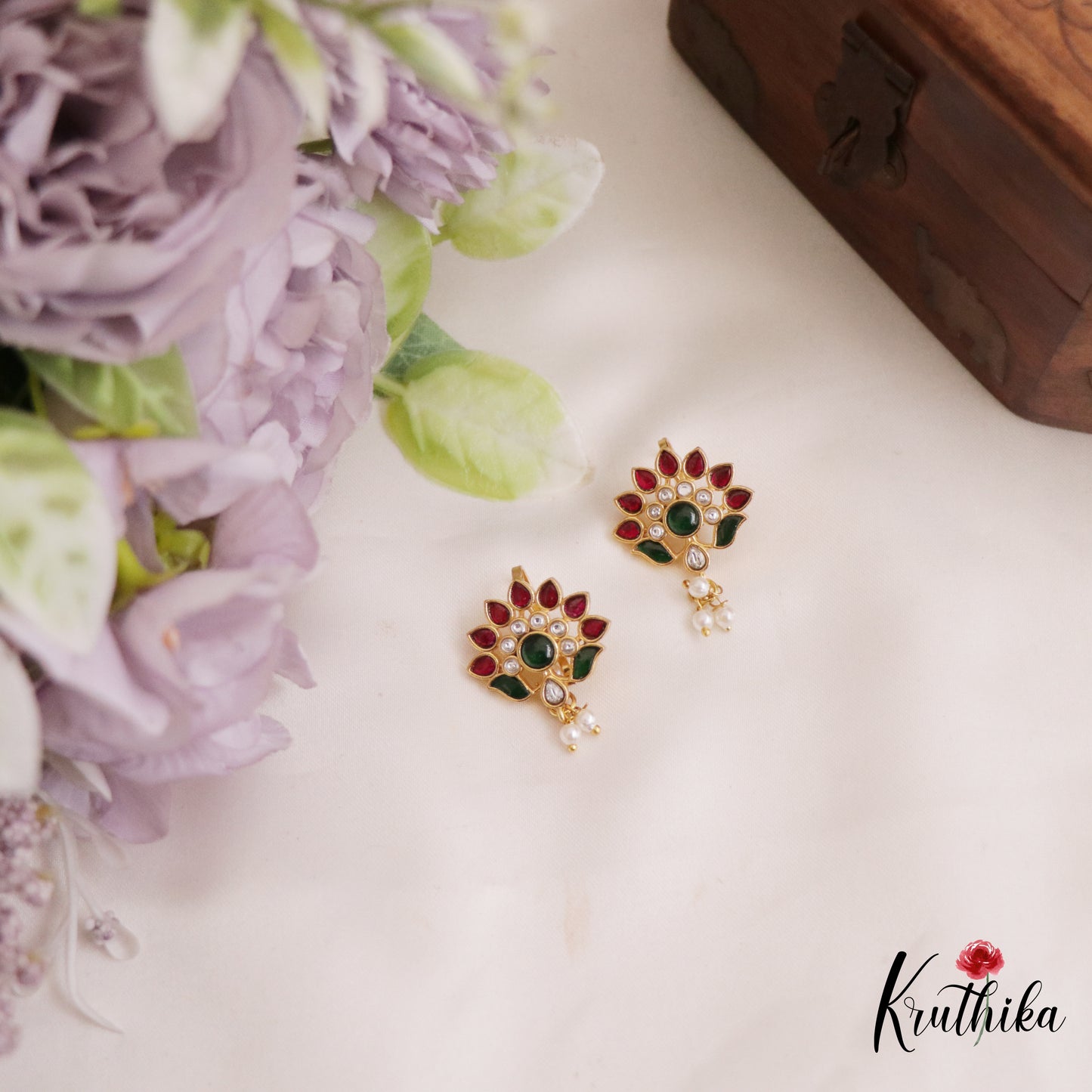 Elegant Kemp Floral Motifs Earcuffs | Upper Earrings | Bugadi Earrings E1023