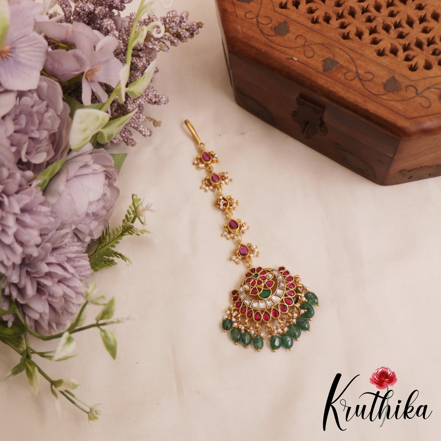 Pretty Floral Teardrop Motifs Jadau Maang Tikka With Green Bead Drops MT386