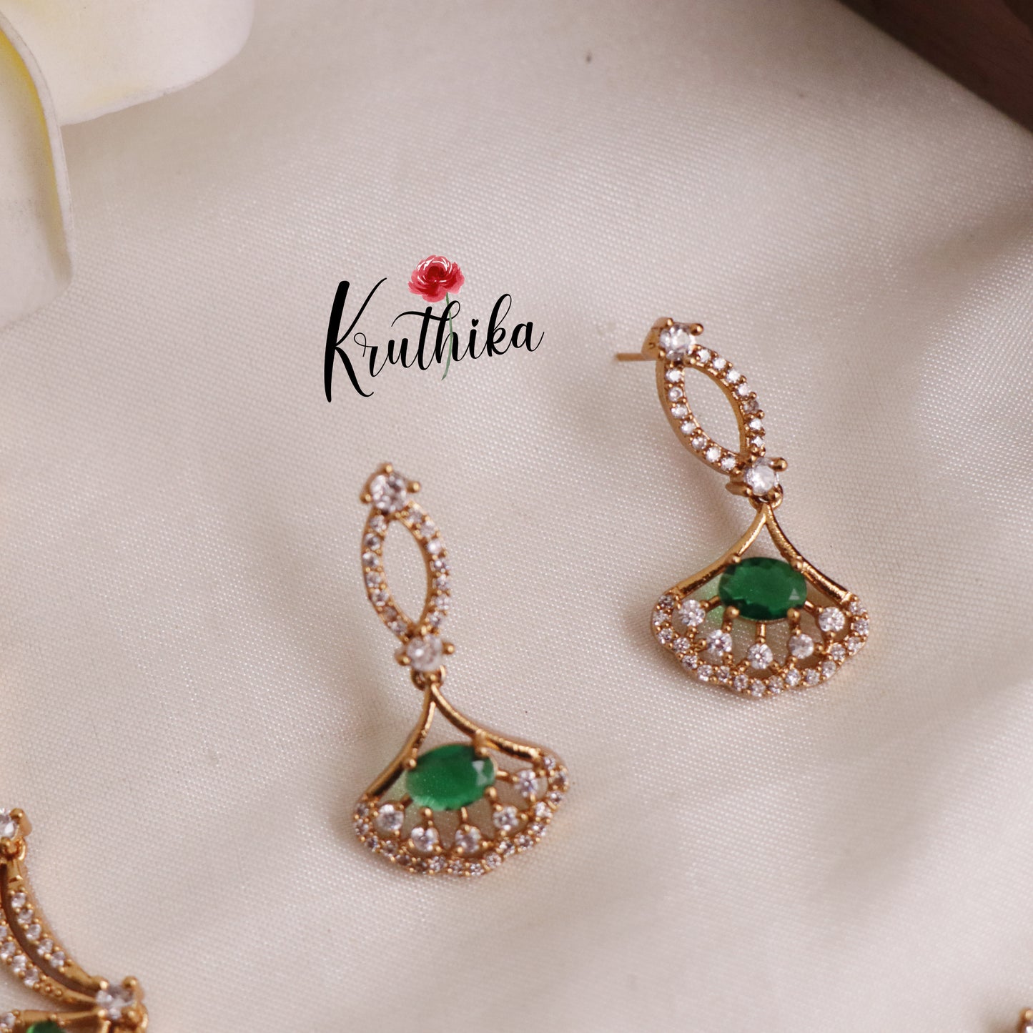 Simple American Diamond Drop Pendants Necklace Set NC1991 (Available in 2 Colours)