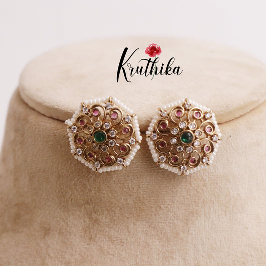 Simple Antique Kemp Floral Studs with Pearl Border E639