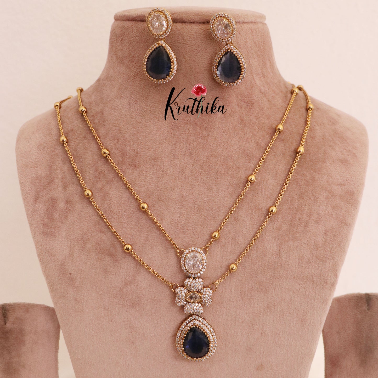 Simple two layer pendant chain set NC1770